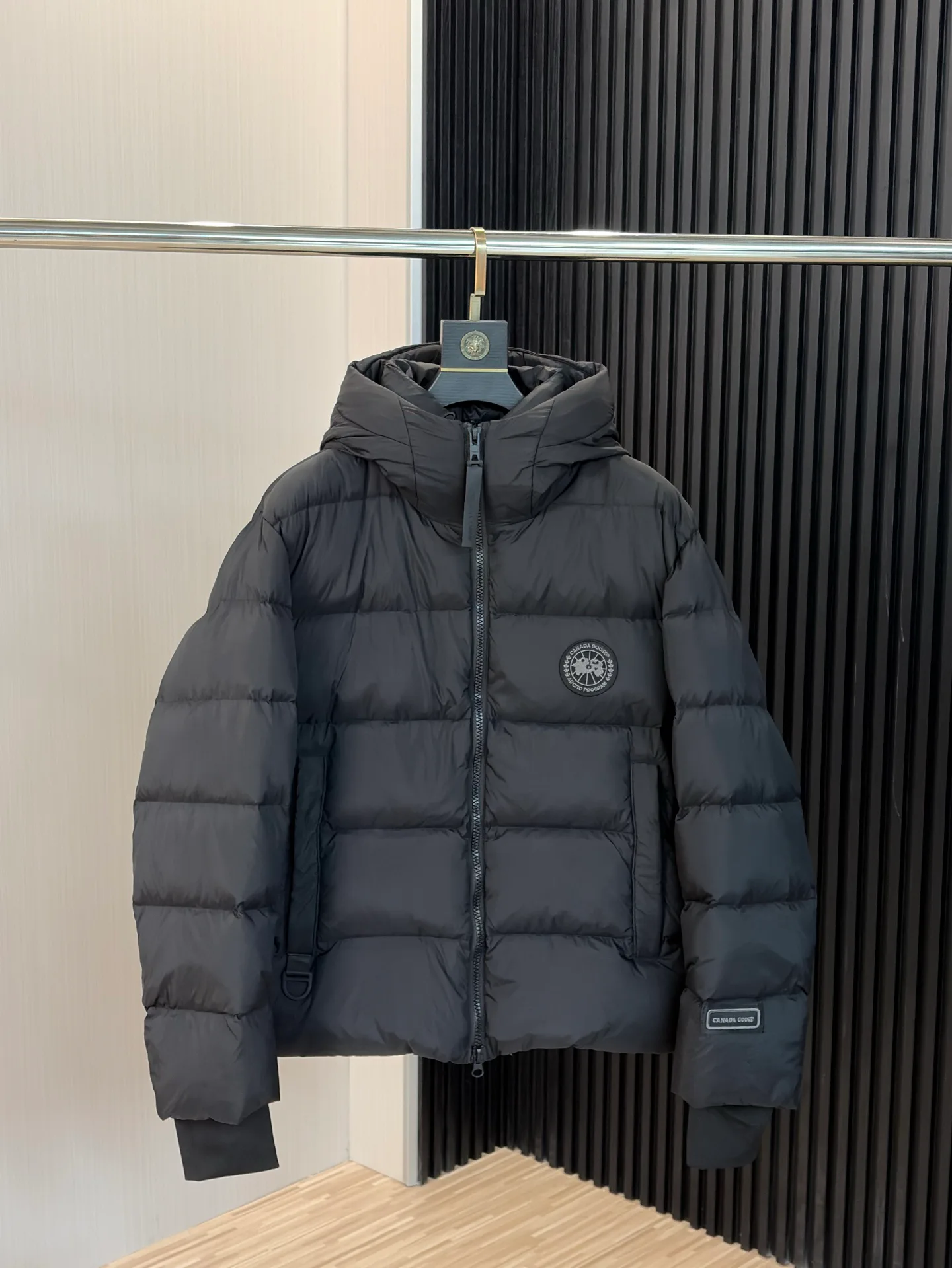 Куртки И Пуховики Женские Canada Goose 18391748