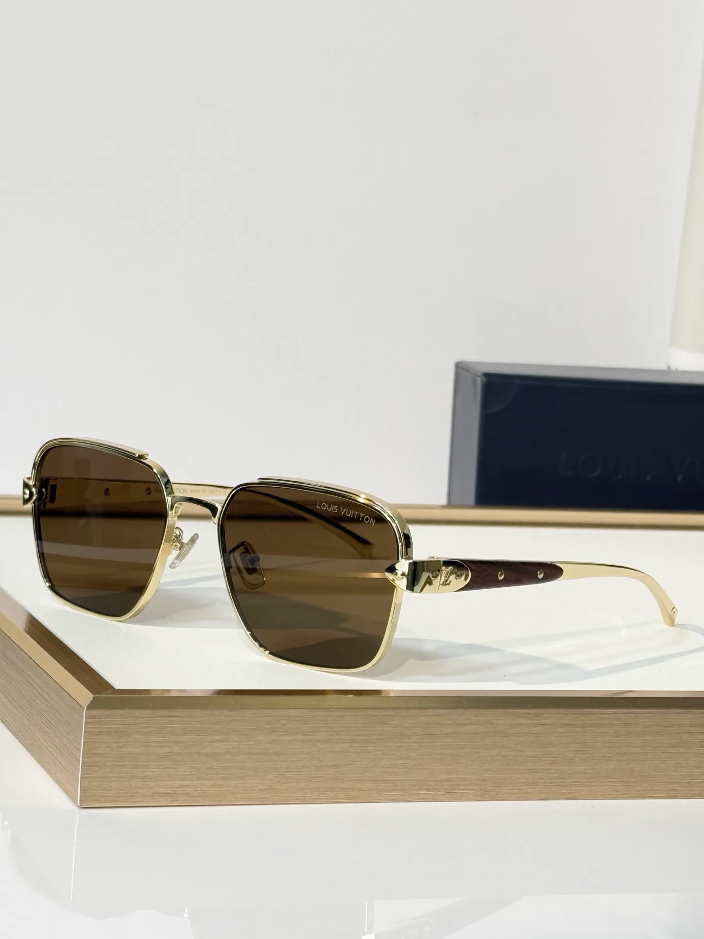 Очки Louis Vuitton 18453222