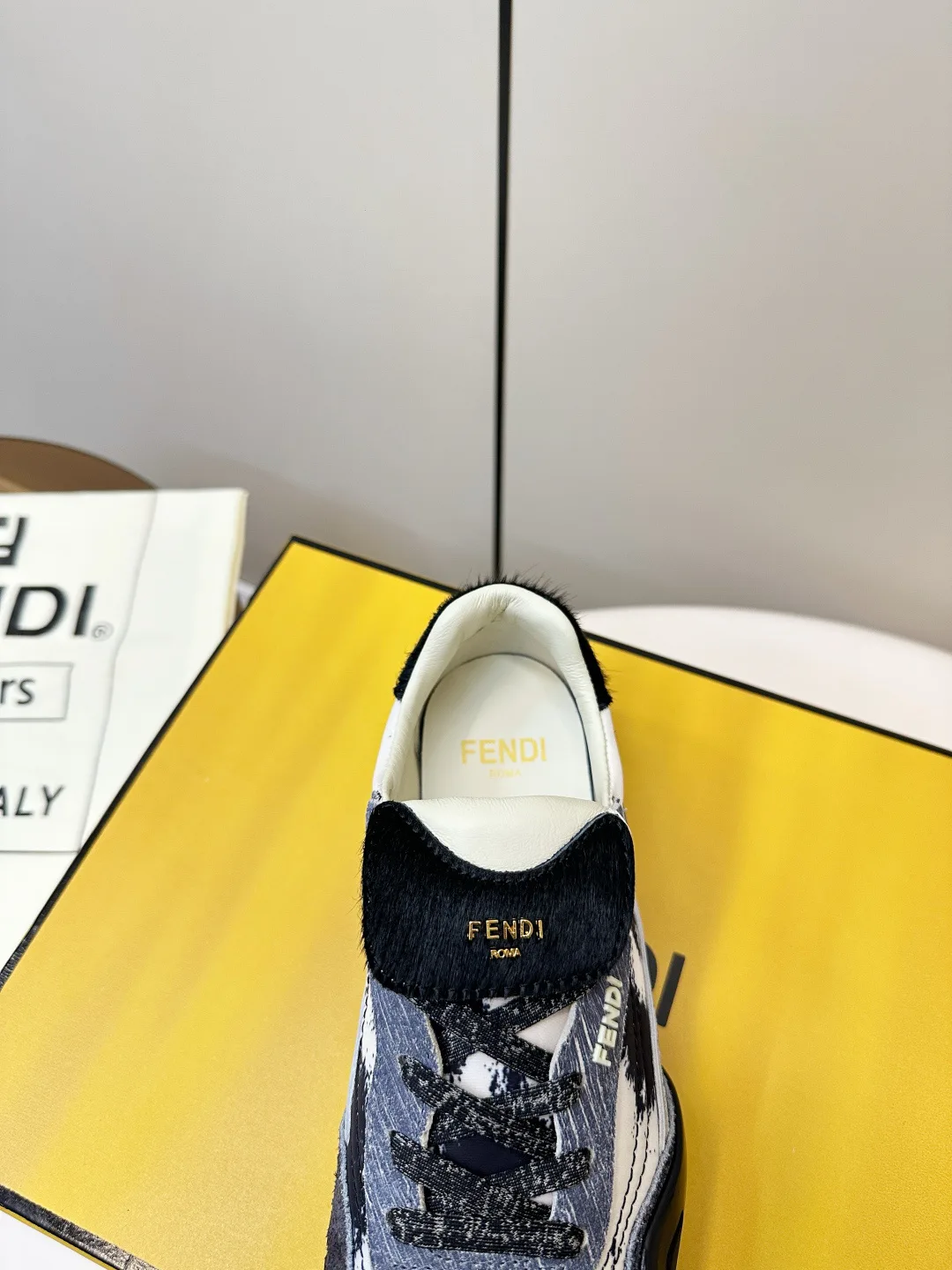 Кроссовки Мужские Fendi 489594