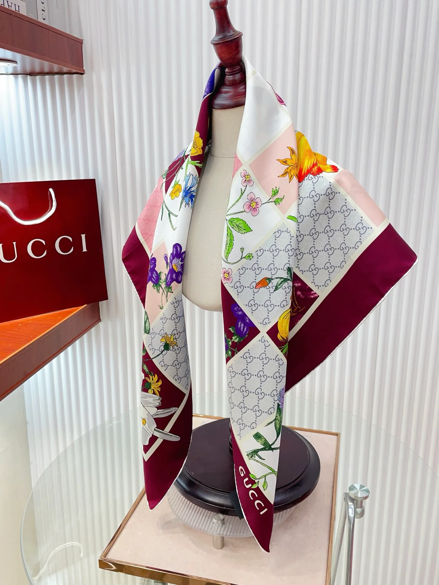 Платки Gucci 14859484