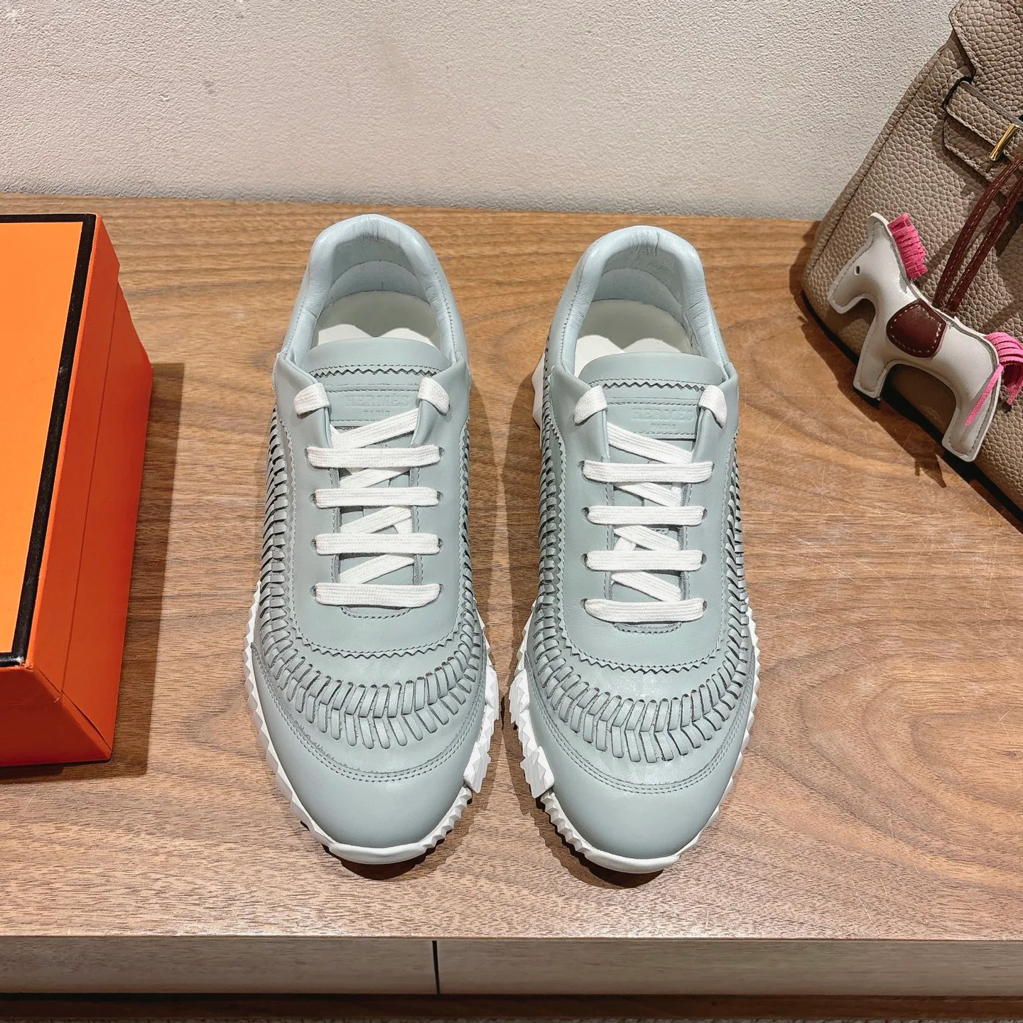 Кроссовки Женские Hermes 18729812