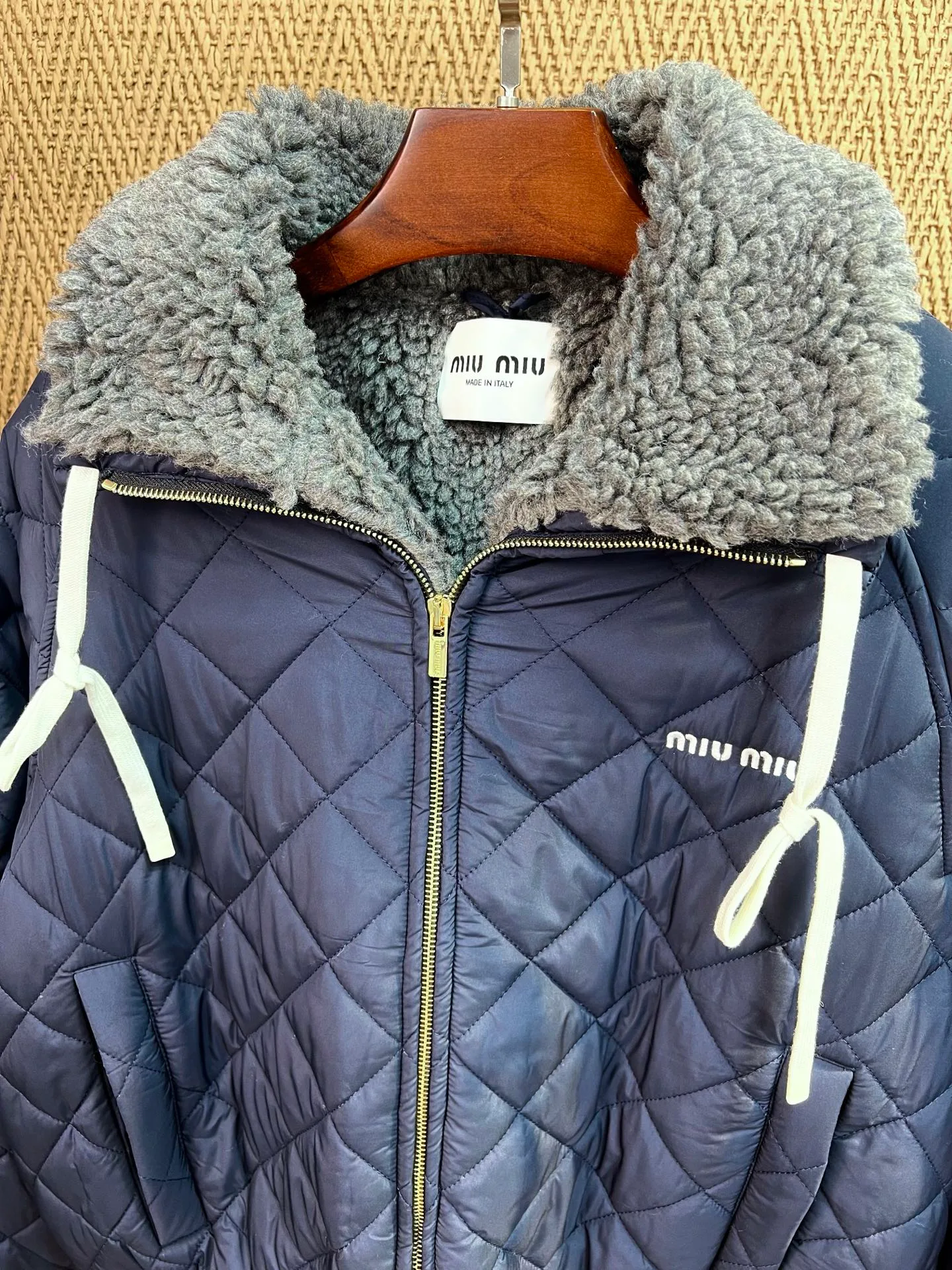Куртки И Пуховики Женские Miu Miu 18324216