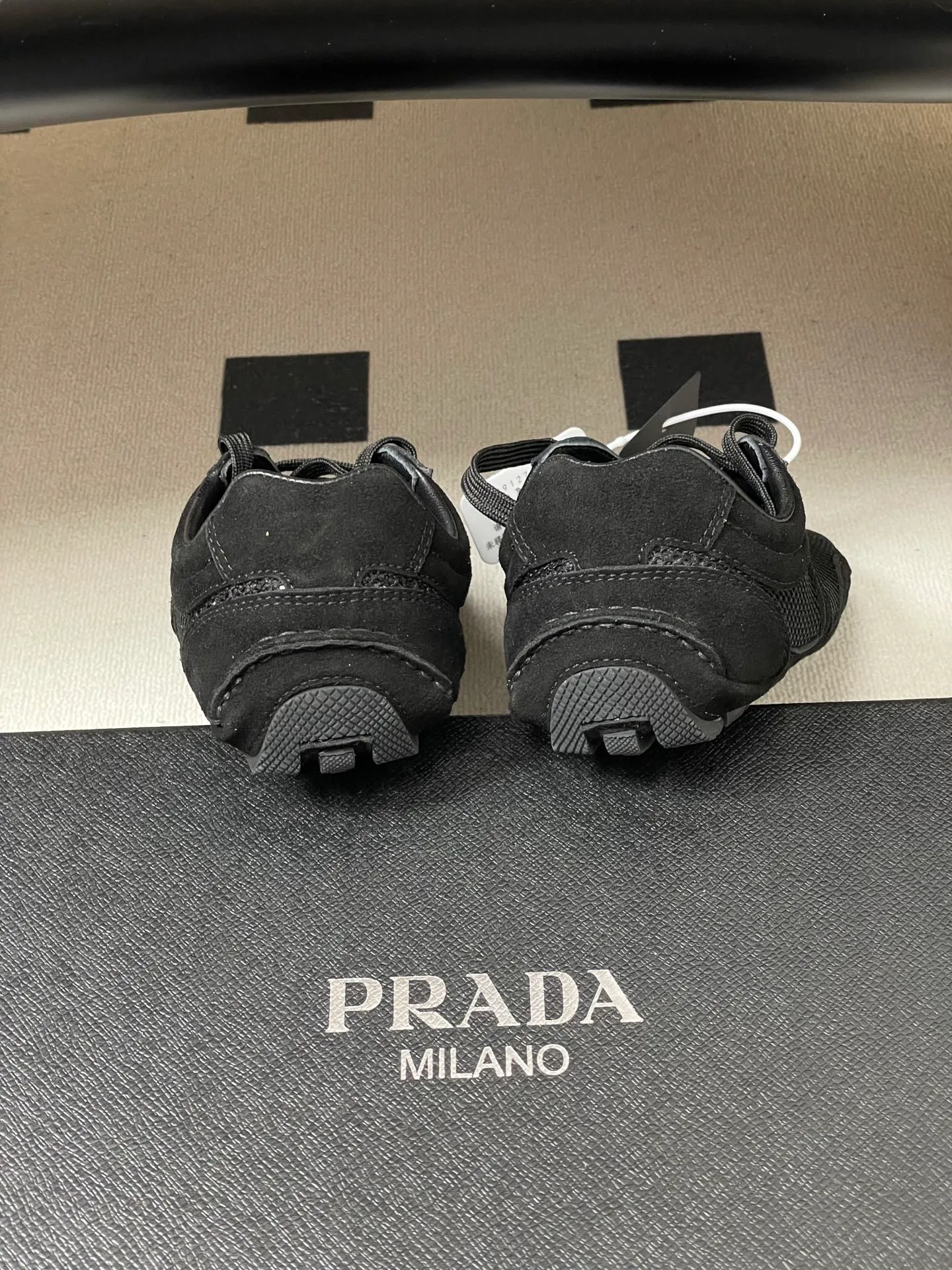 Кроссовки Женские Prada 12810921