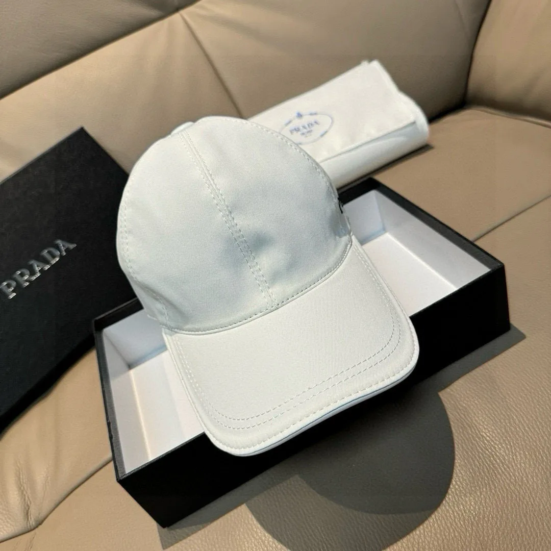 Головные Уборы Prada 17515249