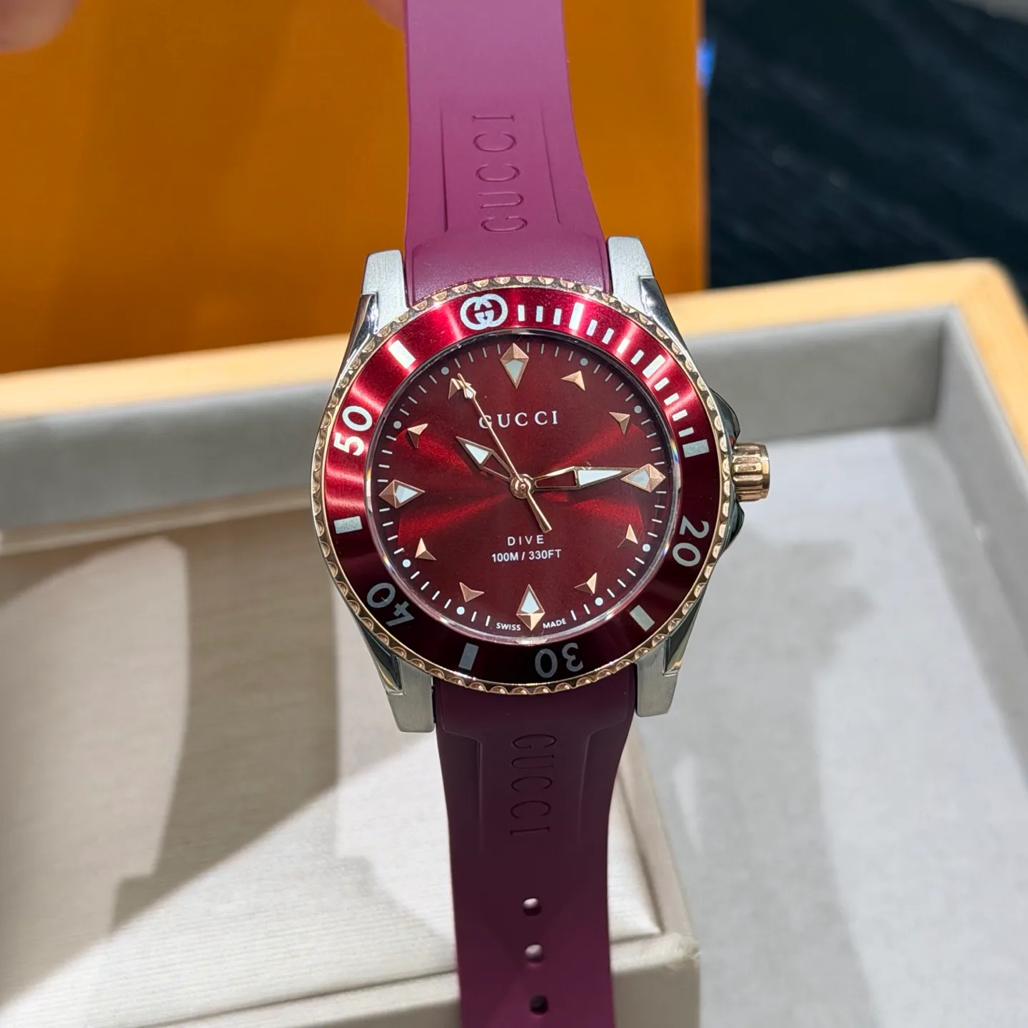 Часы Женские Gucci 17949016