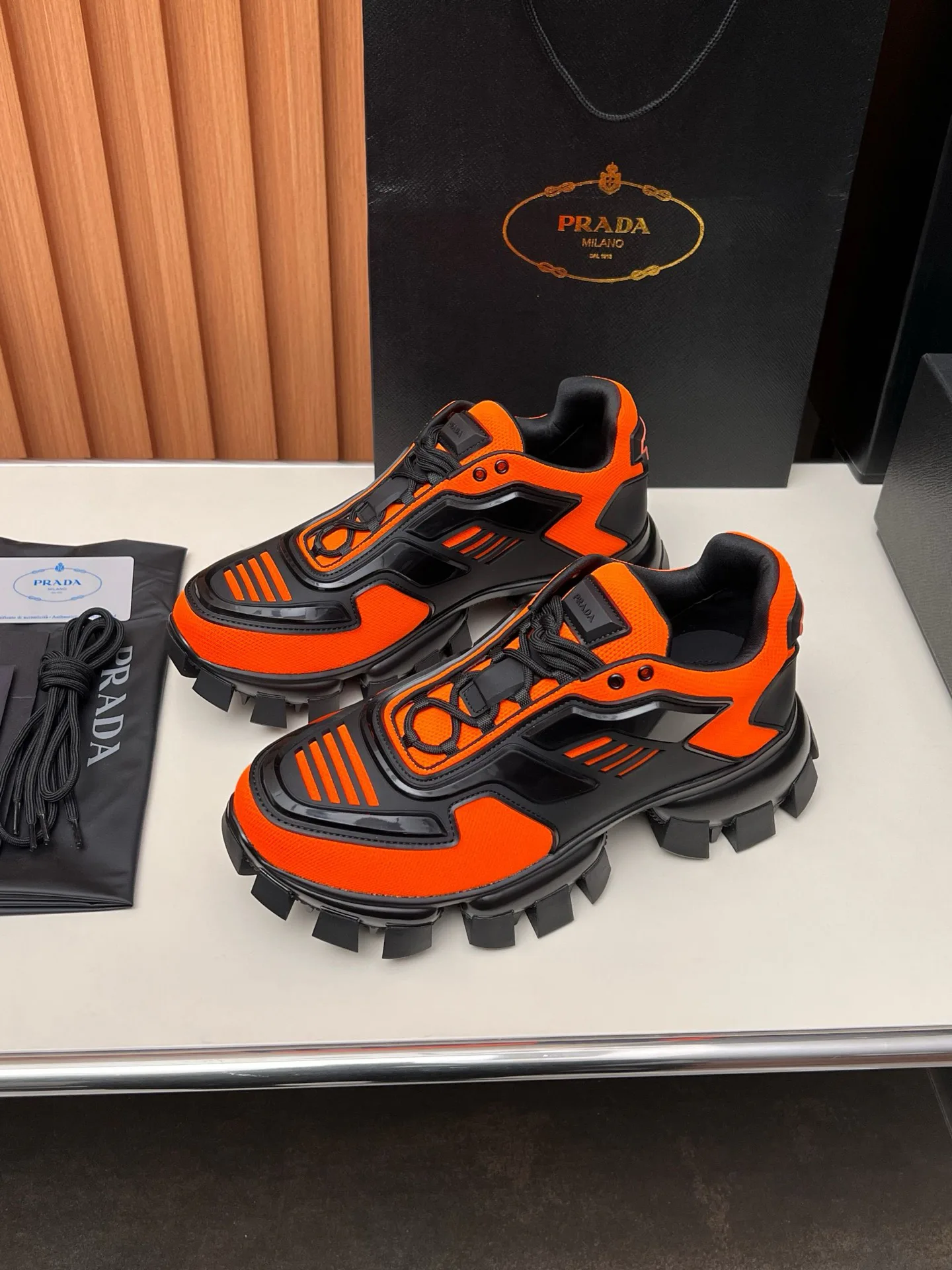 Кроссовки Женские Prada 17955149