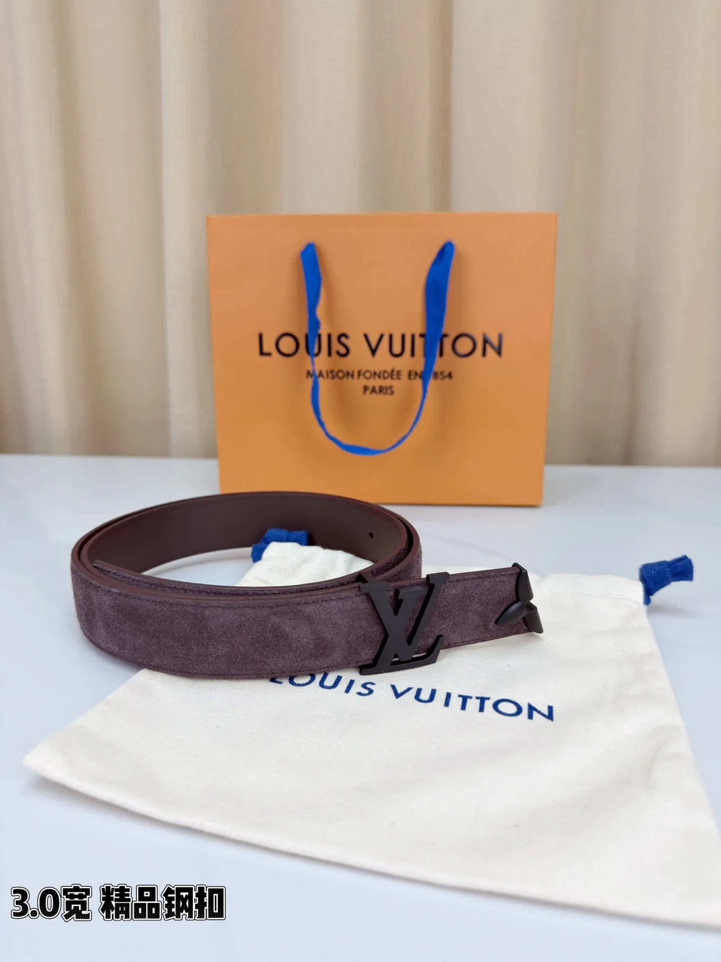 Ремни Louis Vuitton 1430190