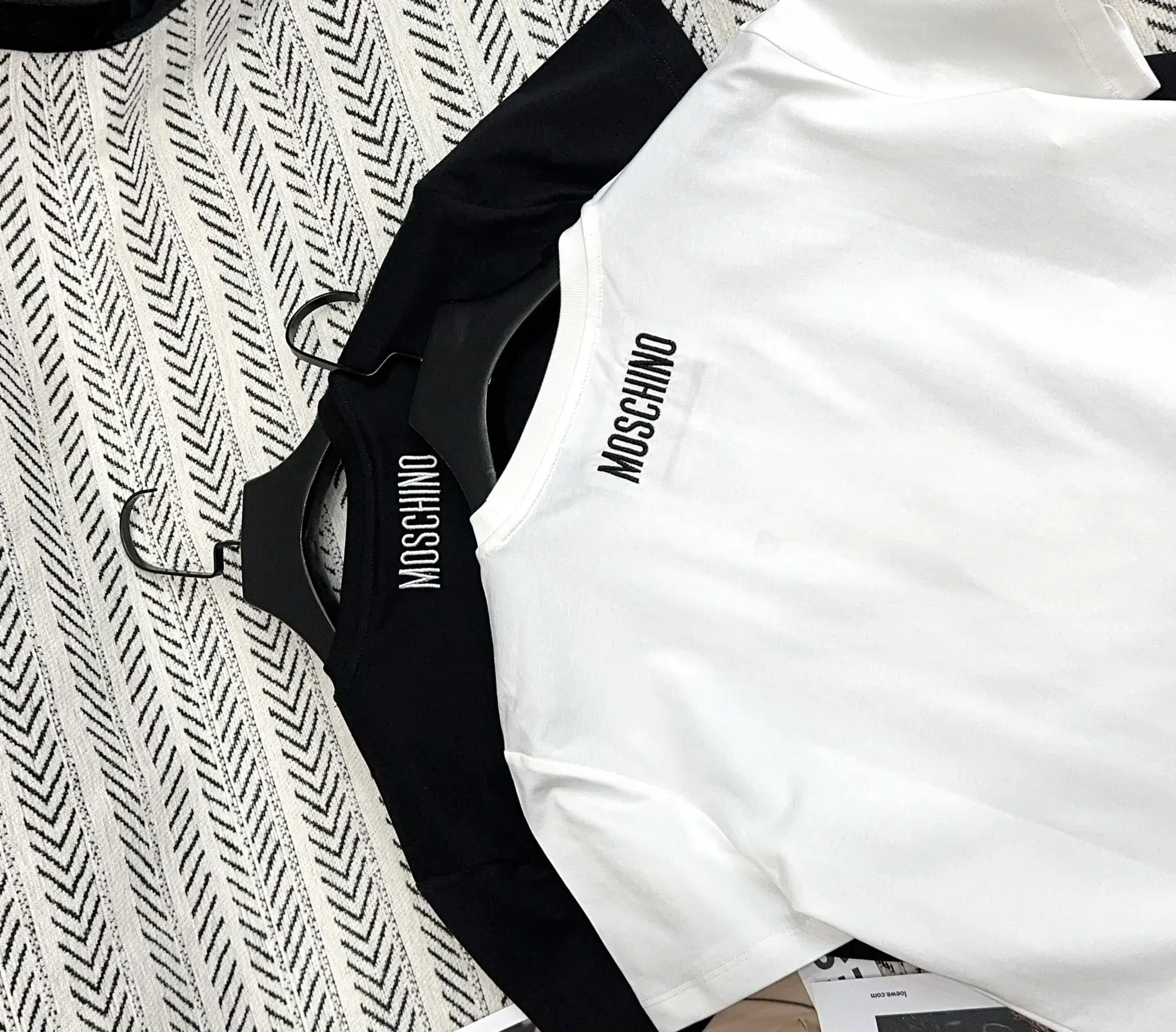 Футболки Женские Moschino 8626