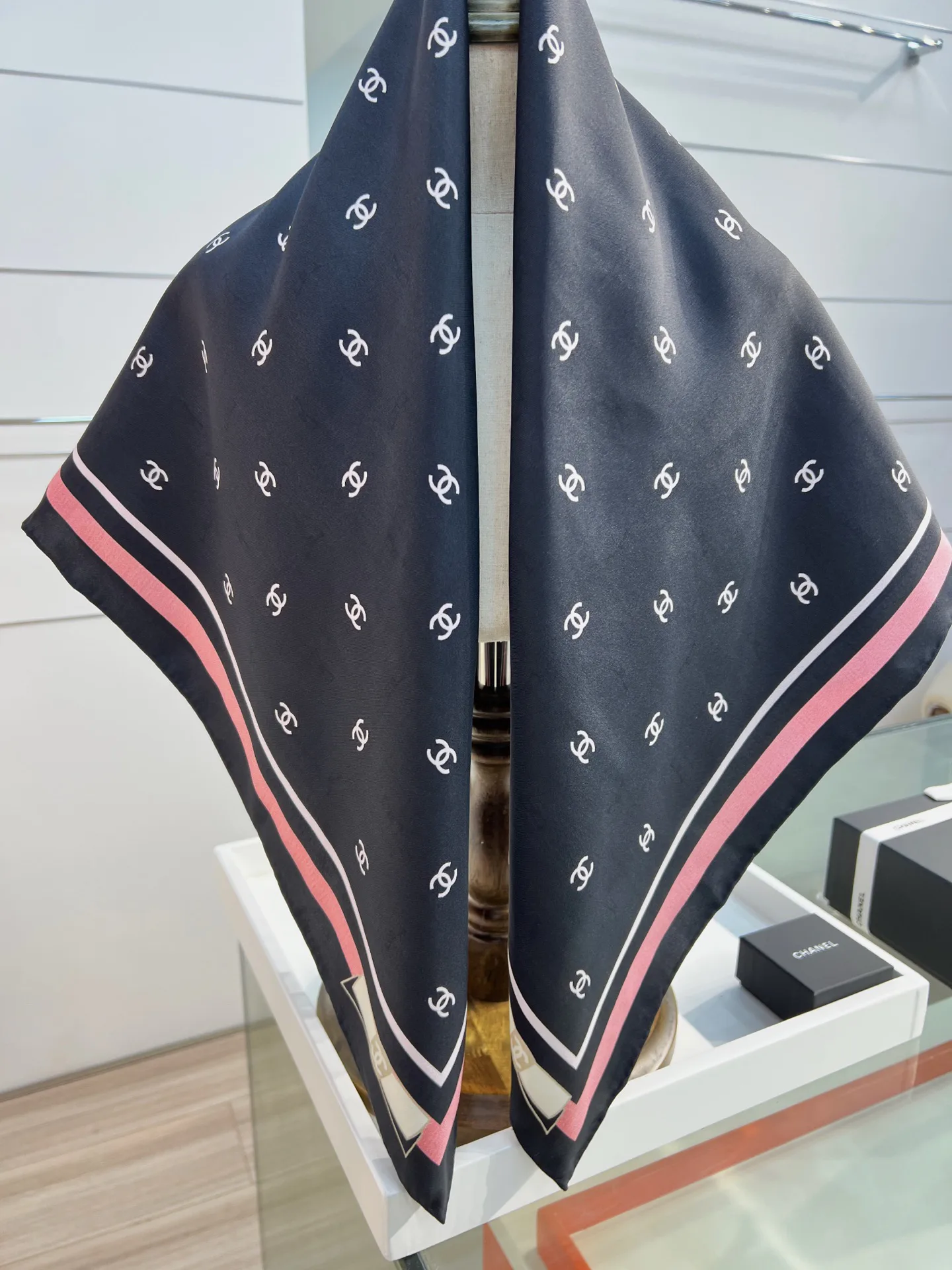 Платки Chanel 12737841