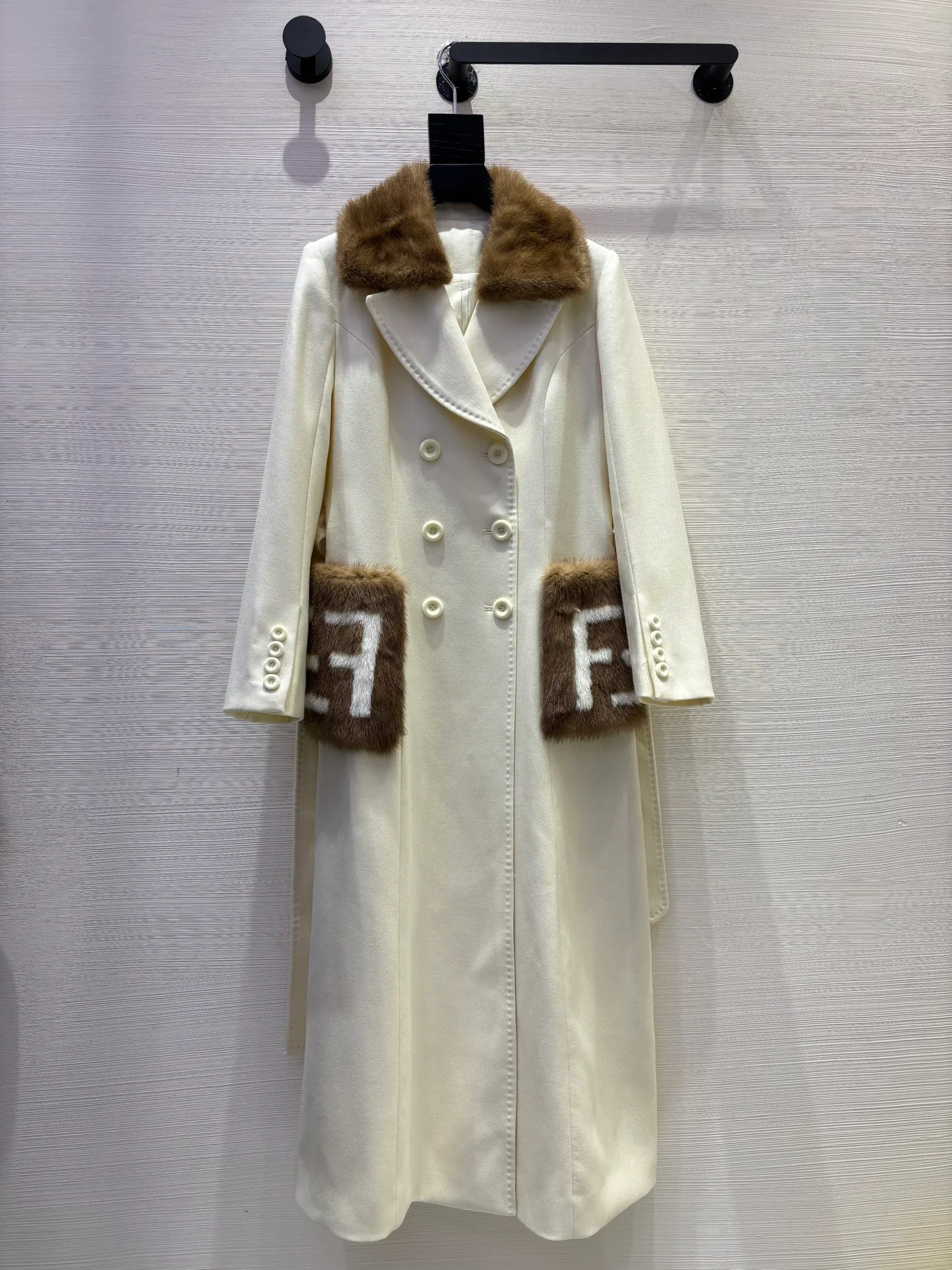 Пальто Женские Fendi 662171