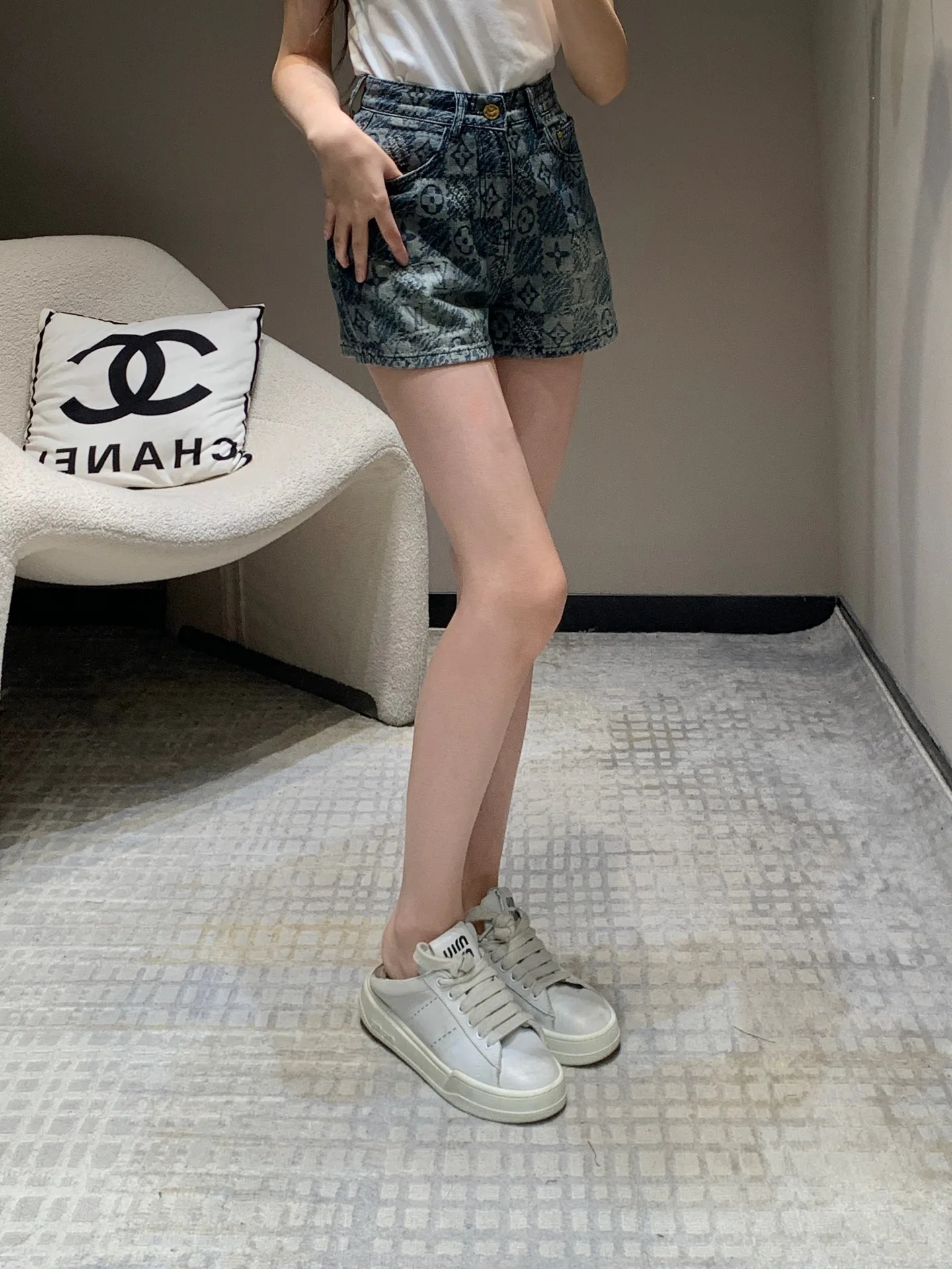 Шорты Женские Louis Vuitton 15737