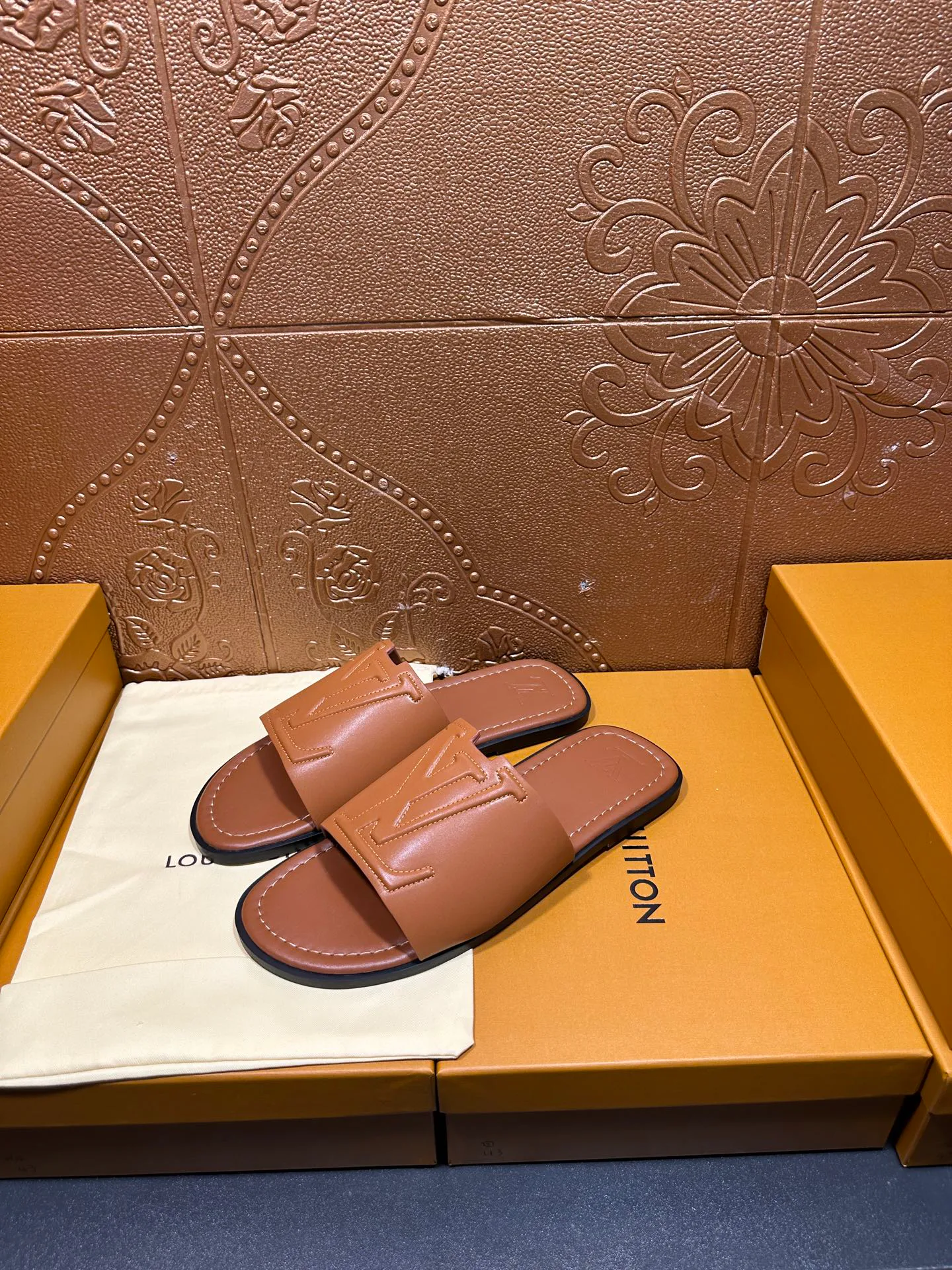 Шлепанцы Мужские Louis Vuitton 11488098
