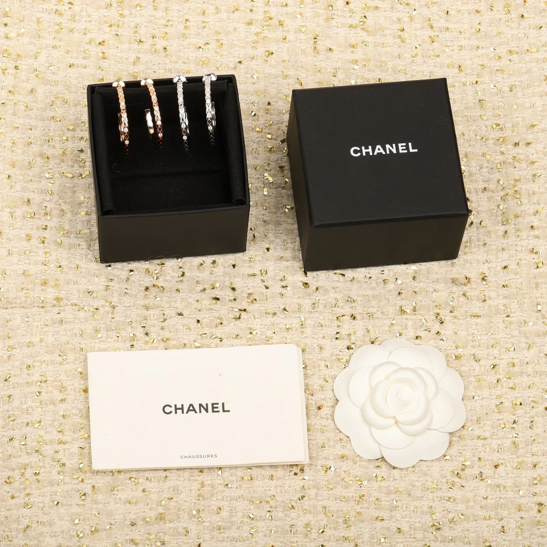 Бижутерия Chanel 5550929
