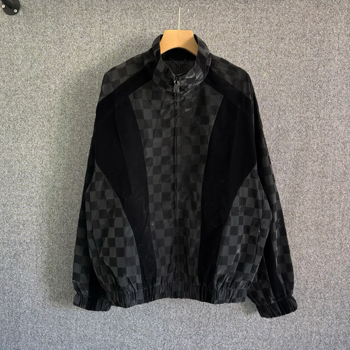 Куртки Женские Louis Vuitton