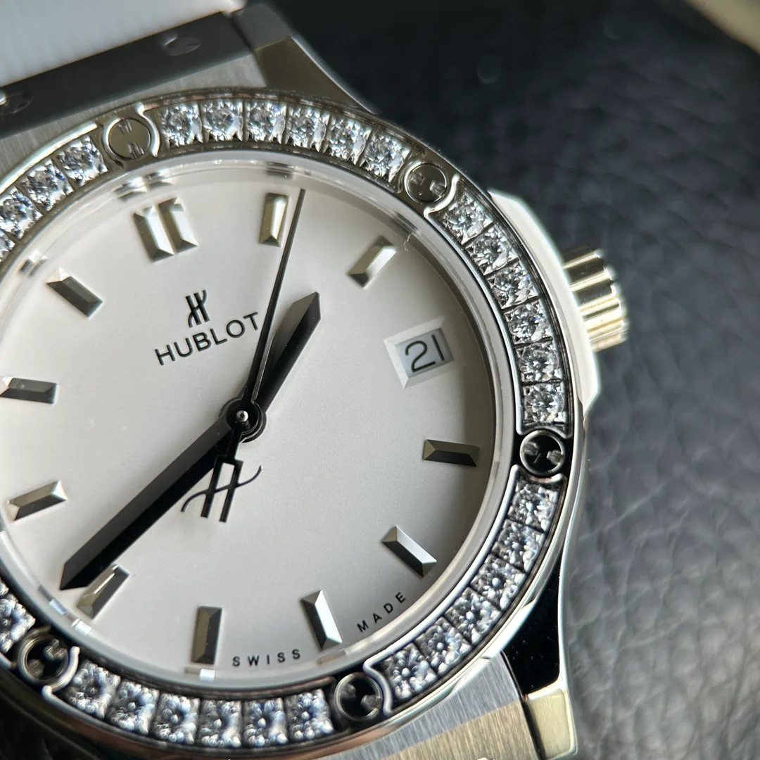 Часы Женские Hublot 17629713