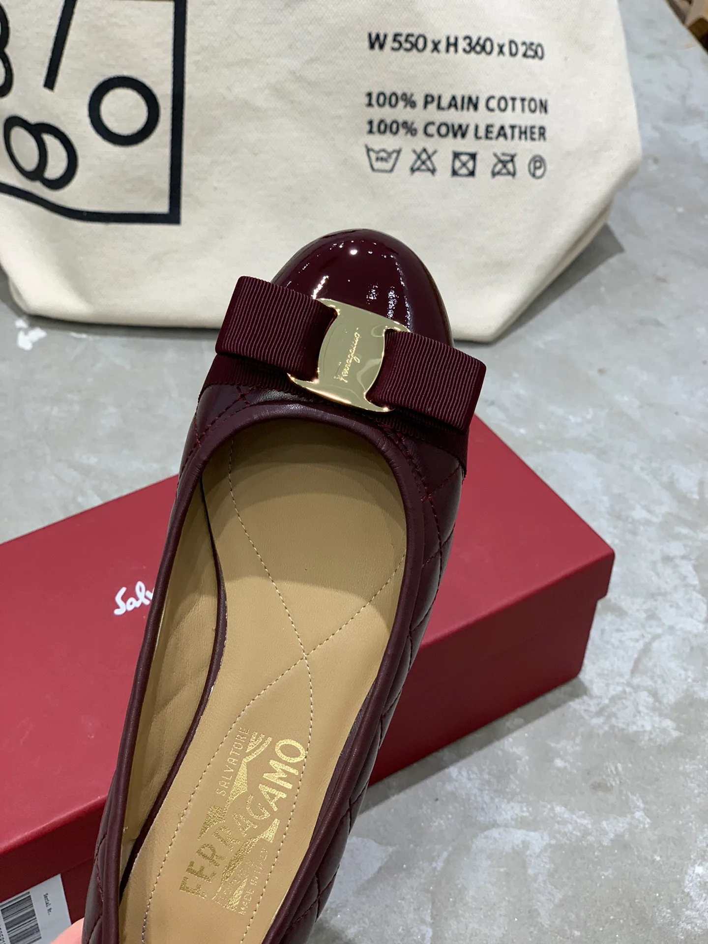Балетки Женские Salvatore Ferragamo 17642576