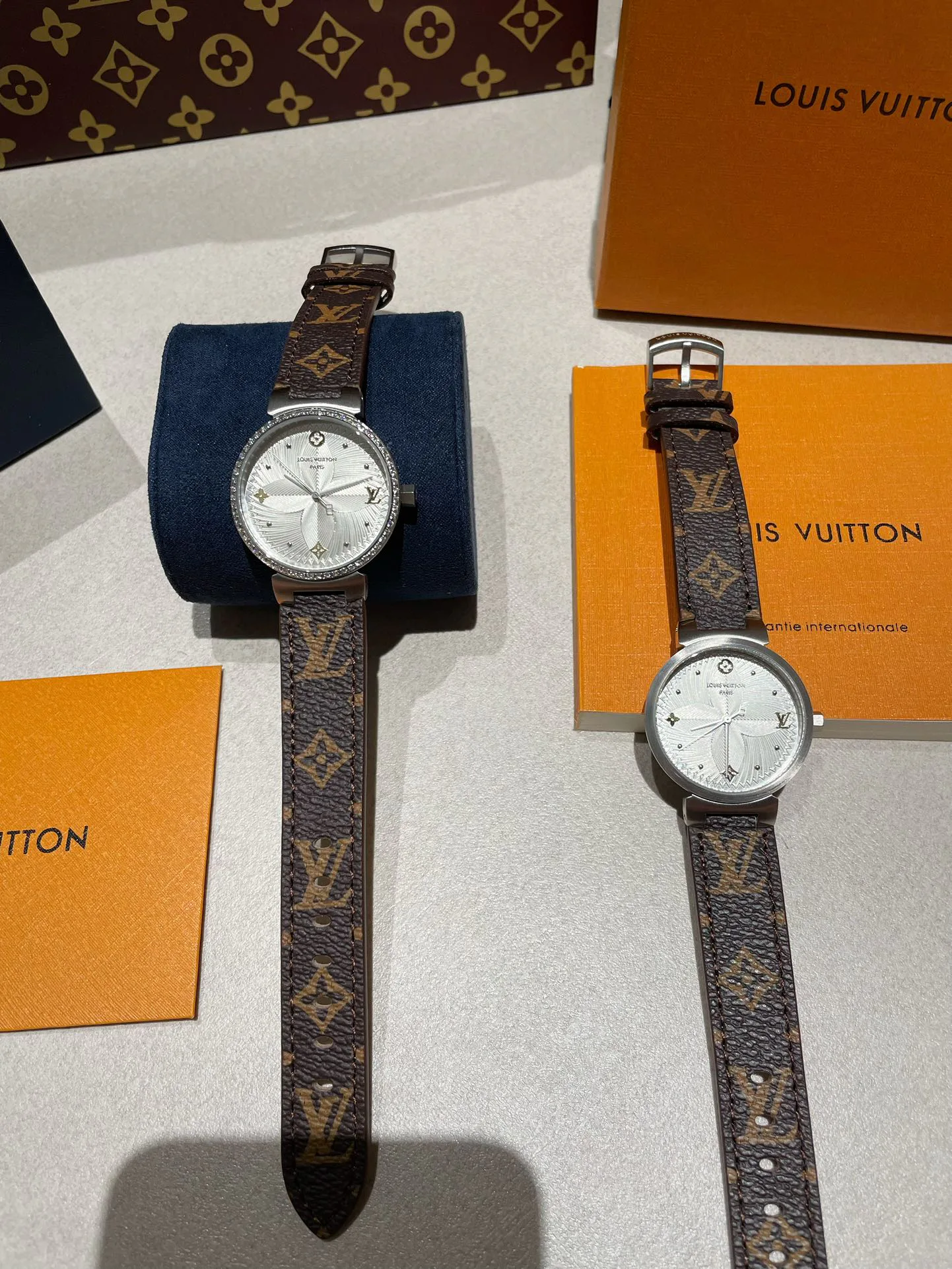 Часы Женские Louis Vuitton 243553