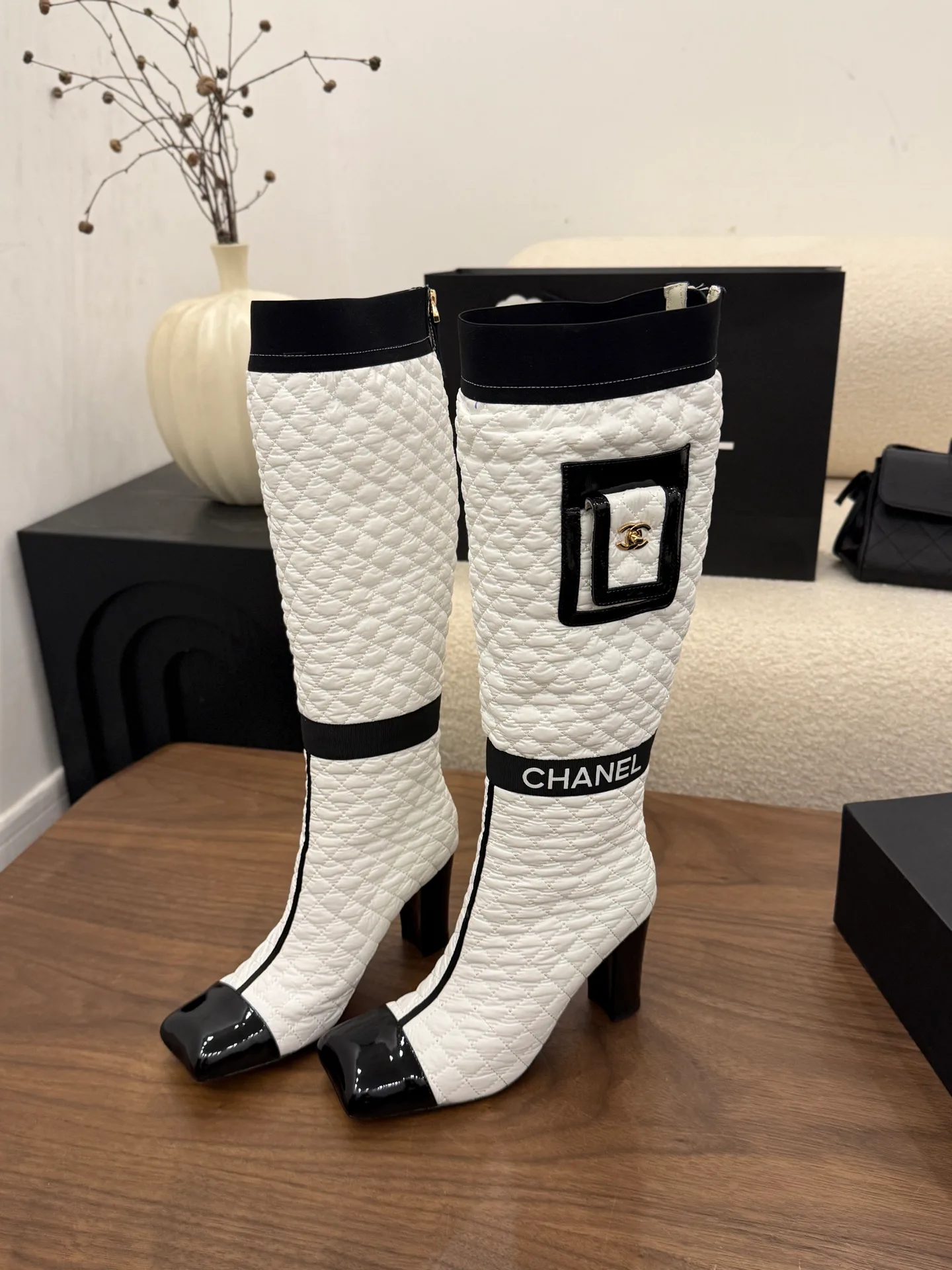 Сапоги Женские Chanel 19583597