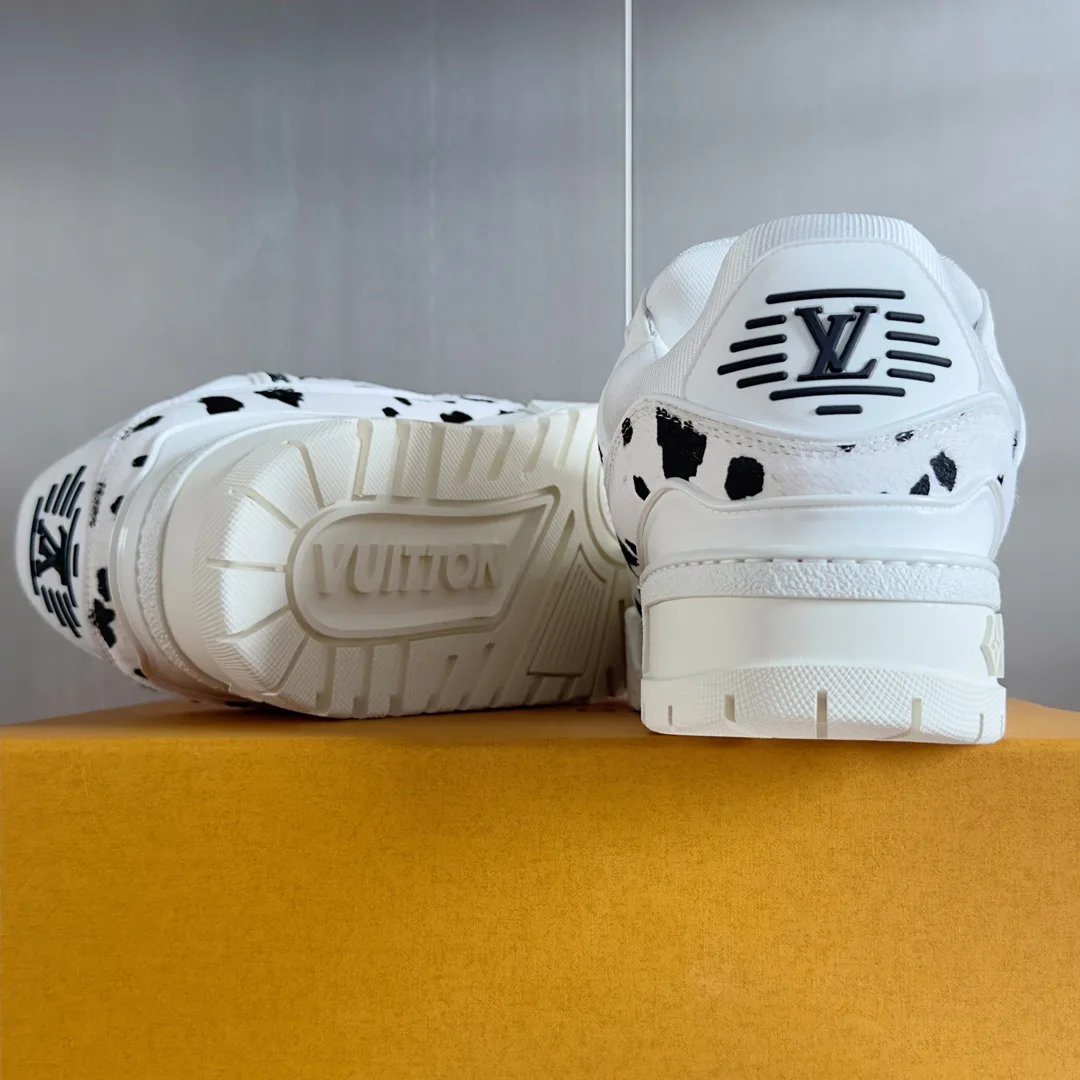 Кроссовки Женские Louis Vuitton 8920