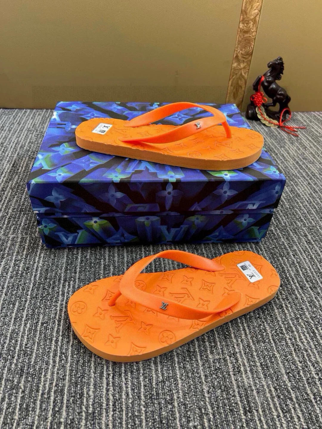 Шлепанцы Мужские Louis Vuitton 10646319