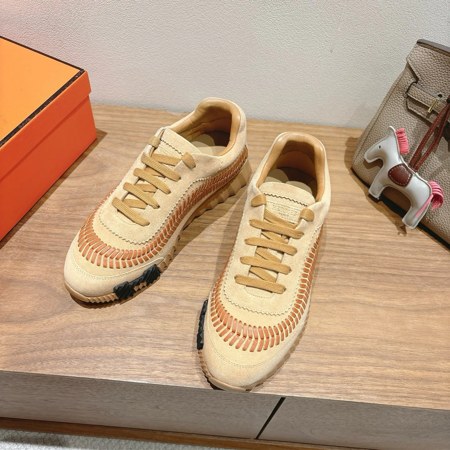 Кроссовки Женские Hermes 10031869