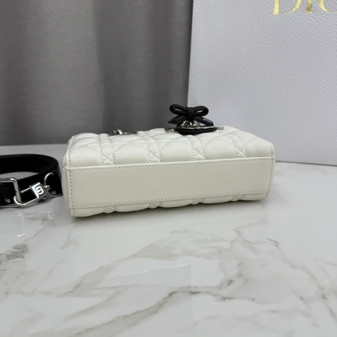 Классические Сумки Женские Christian Dior 11905804