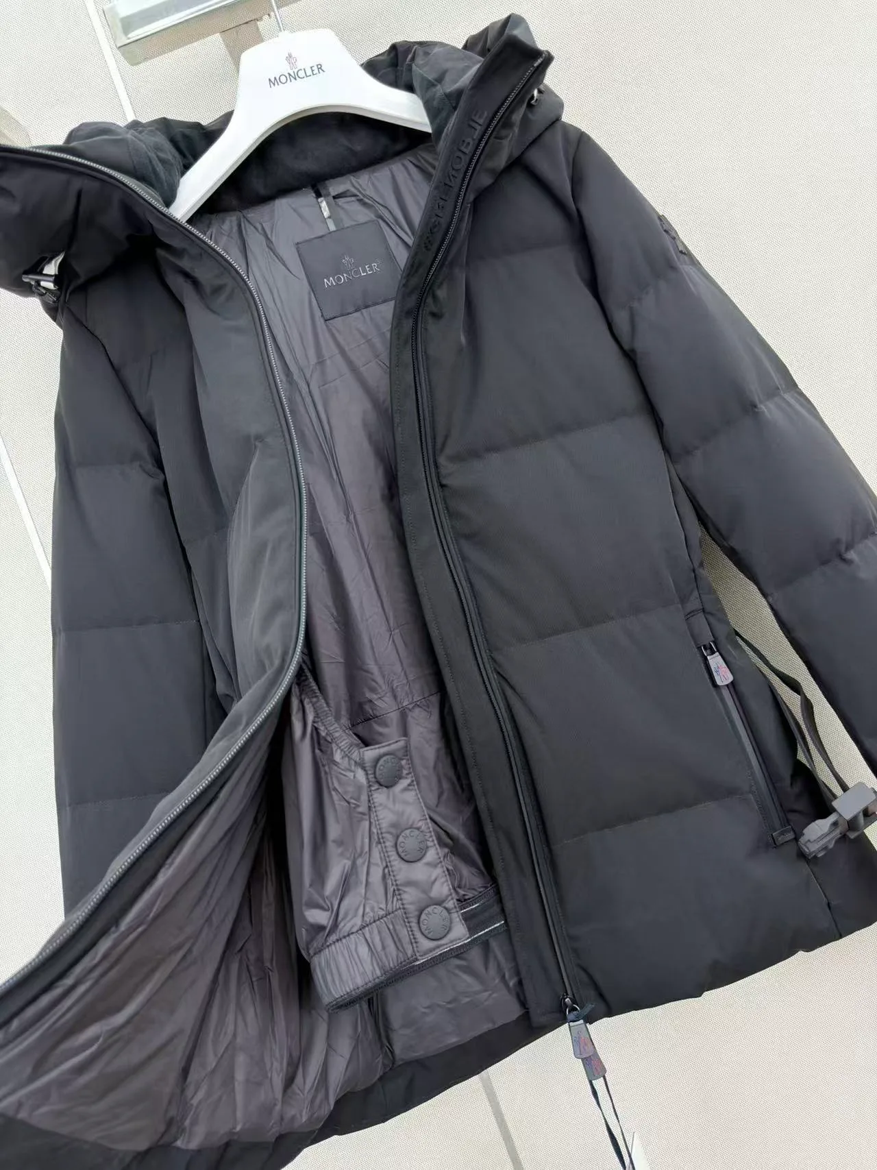 Куртки И Пуховики Женские Moncler 19247634
