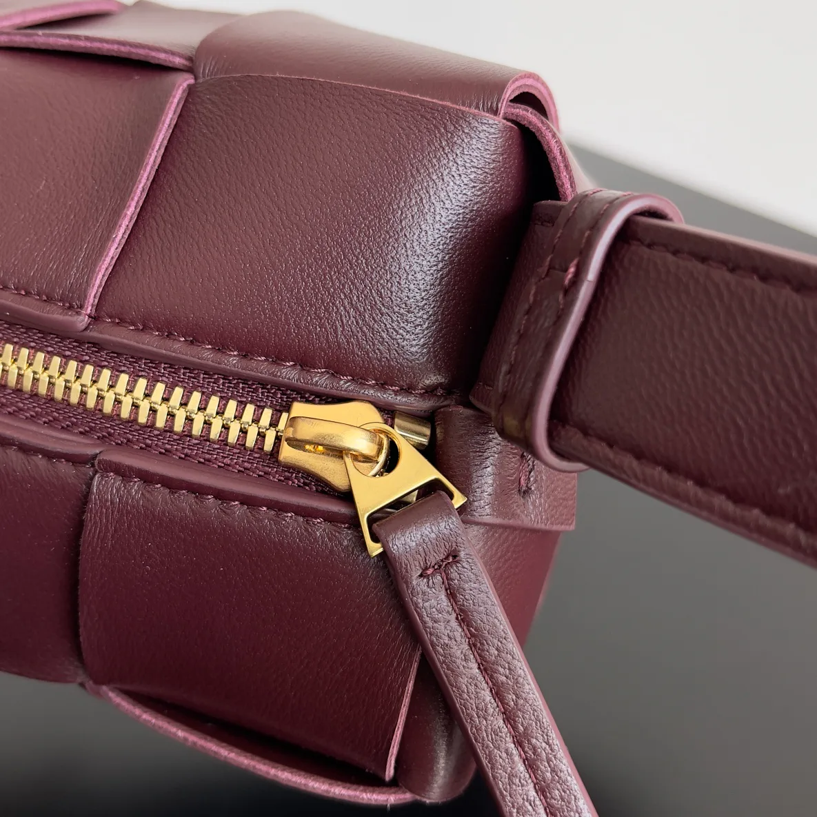 Сумки На Ремне Женские Bottega Veneta 18161086