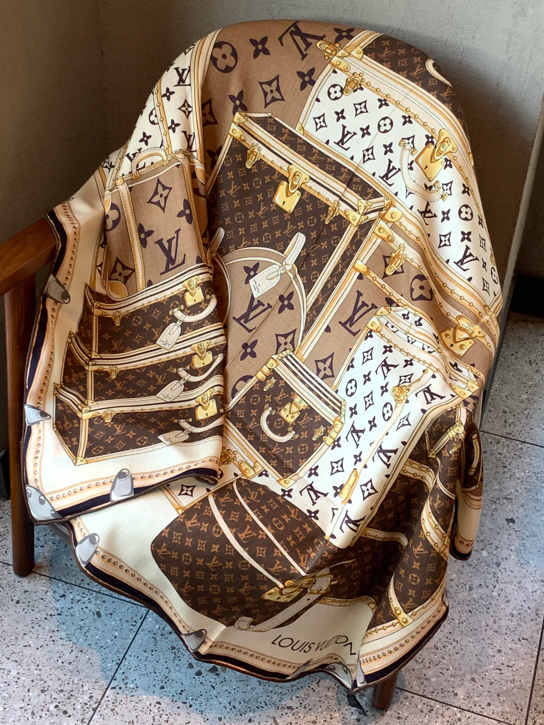 Платки Louis Vuitton 1338110