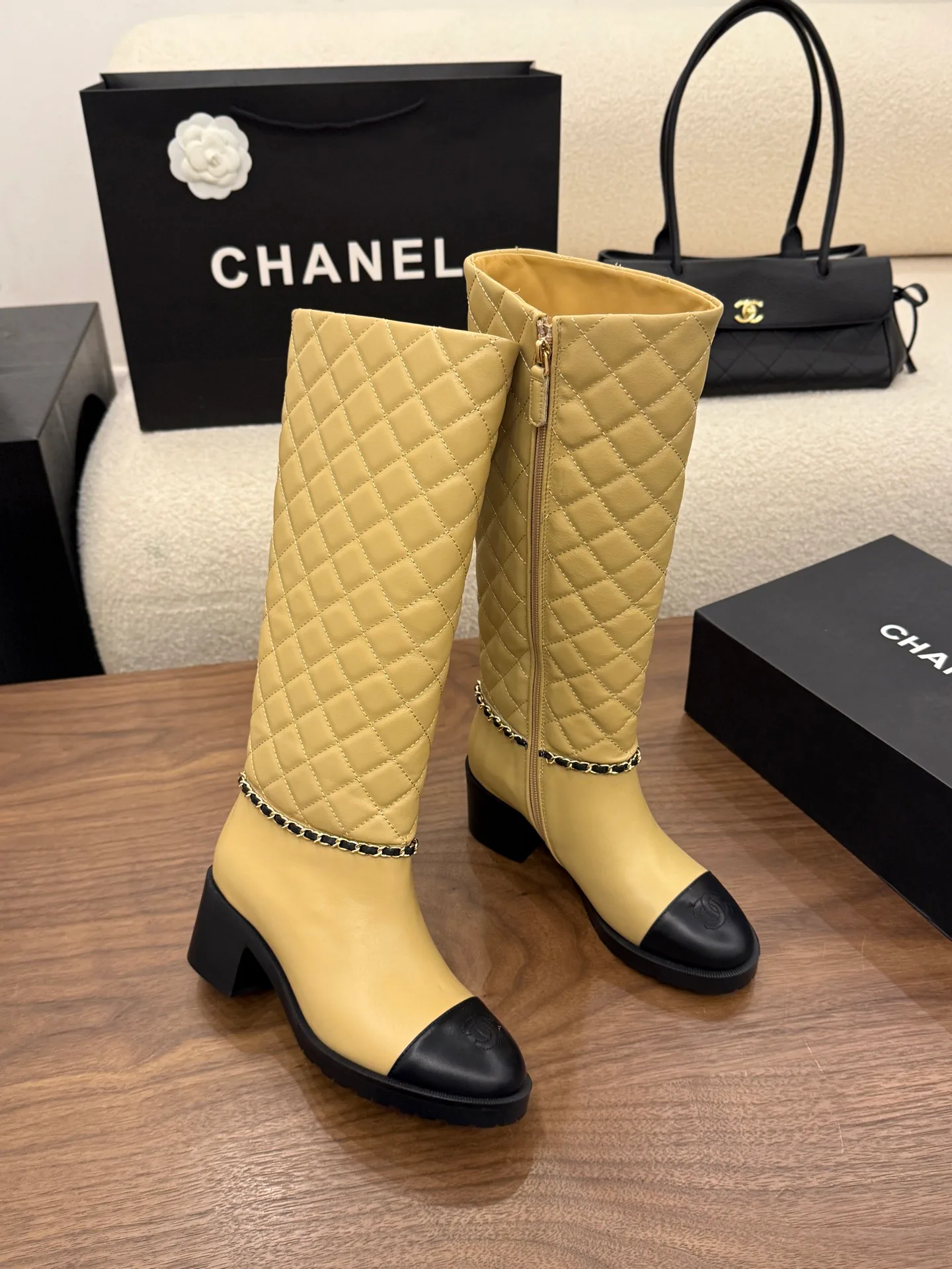 Сапоги Женские Chanel 19050176