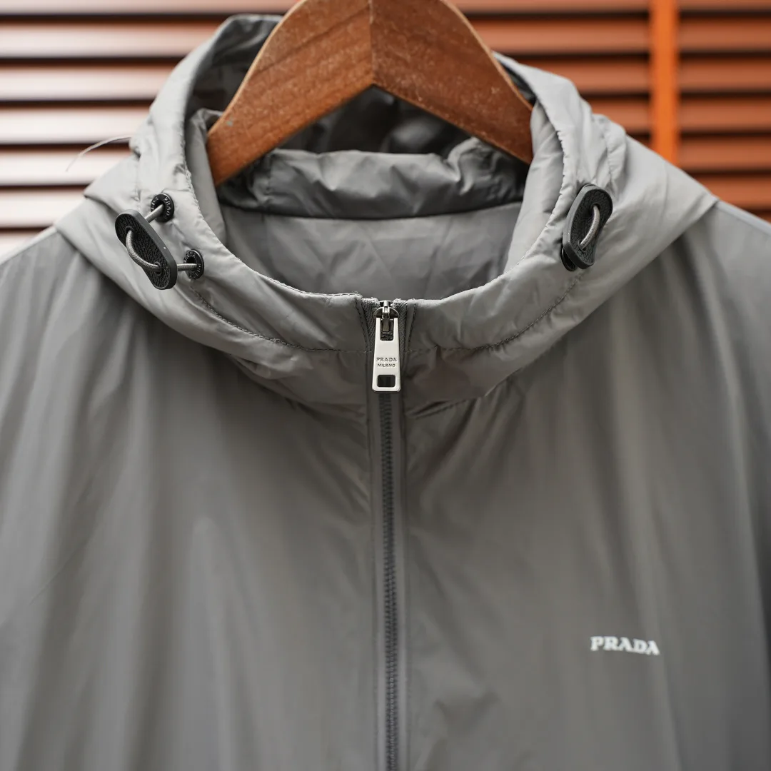 Куртки И Пуховики Женские Prada 18883182