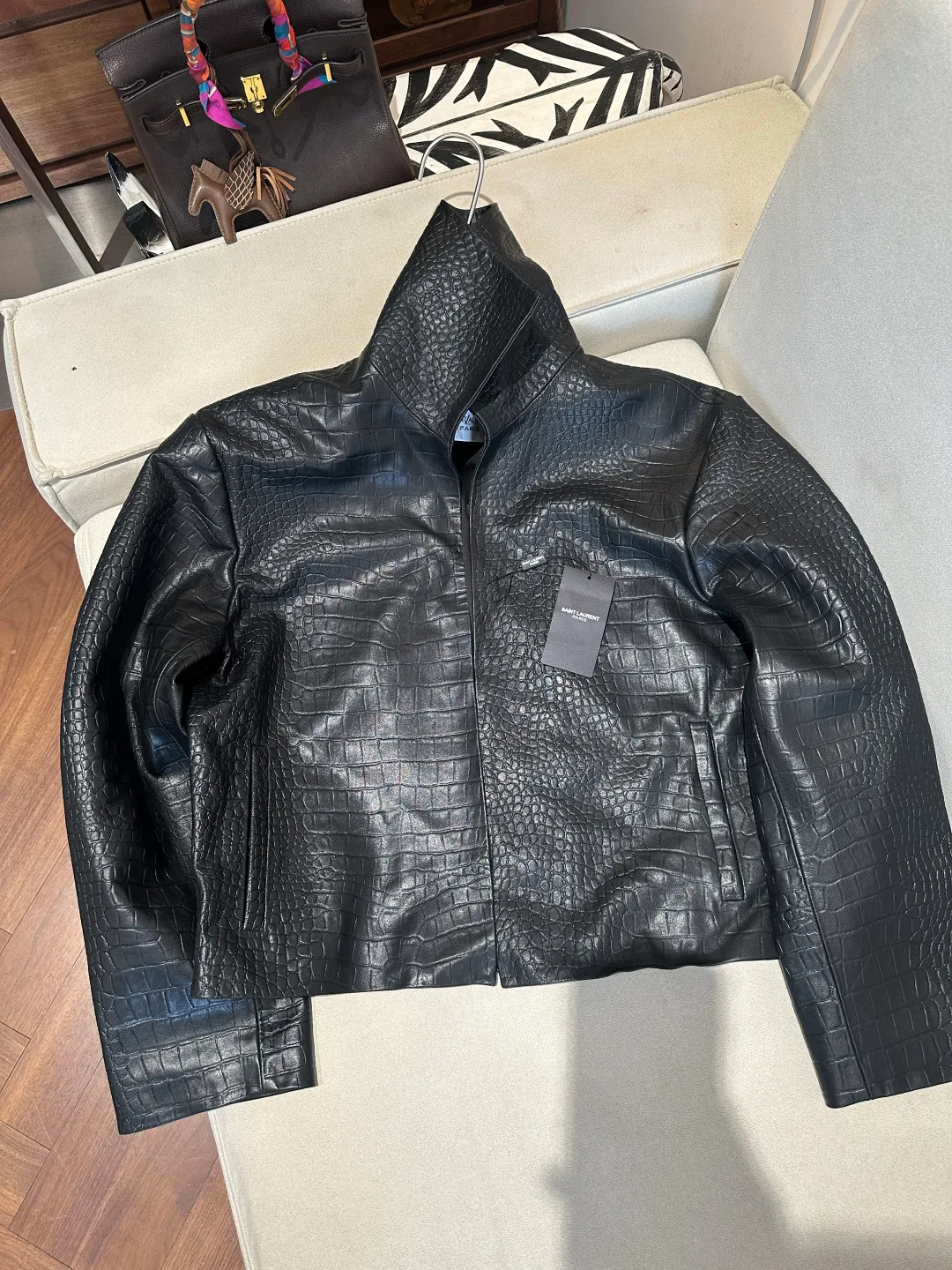 Кожаные Куртки И Дублёнки Женские Saint Laurent 18333456