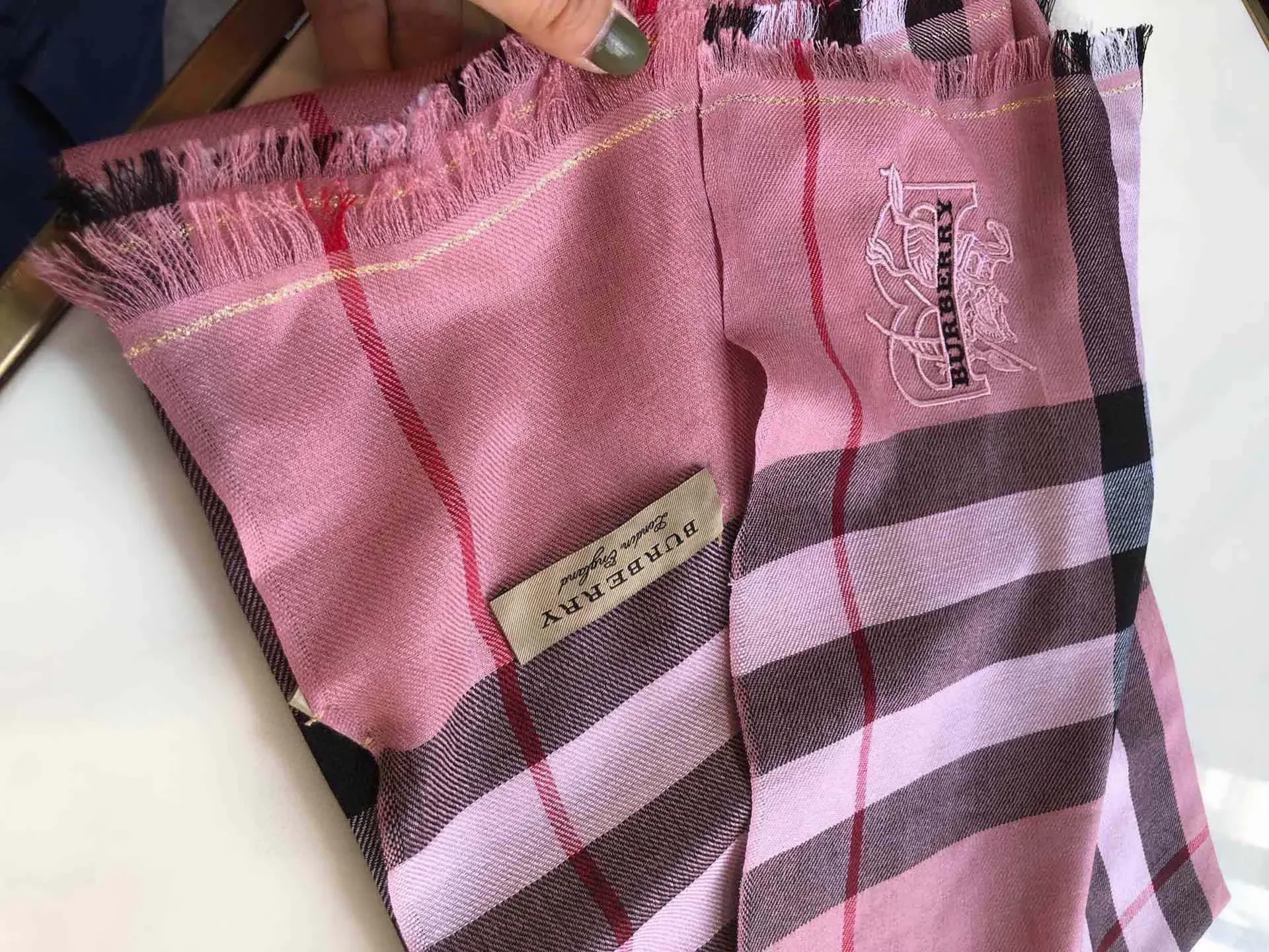 Шарфы Burberry 832126