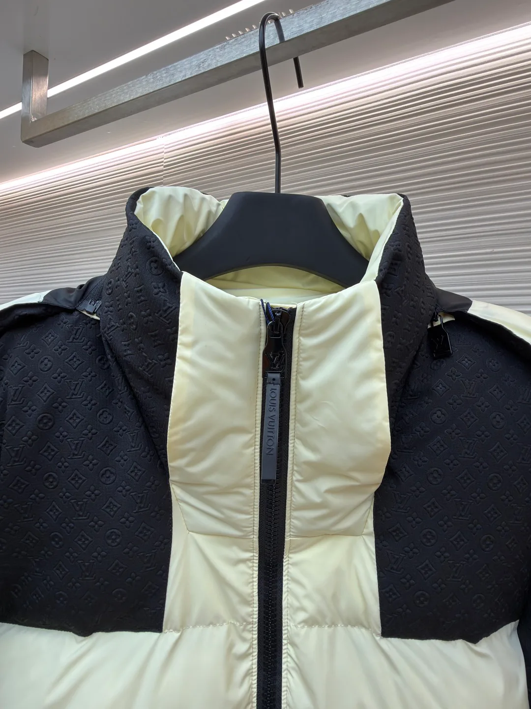 Куртки И Пуховики Мужские Louis Vuitton 1566541