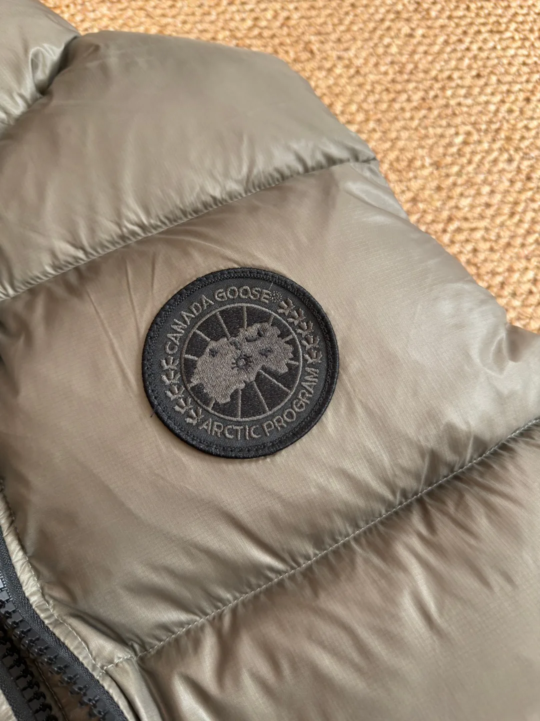 Жилеты Женские Canada Goose 18336867
