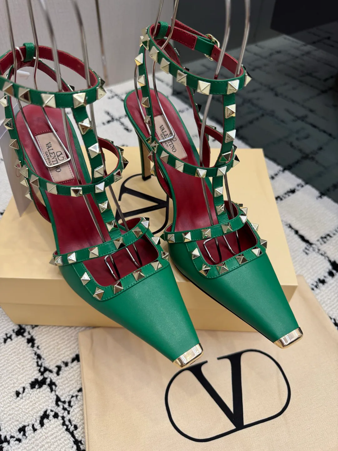 Босоножки Женские Valentino 17594489