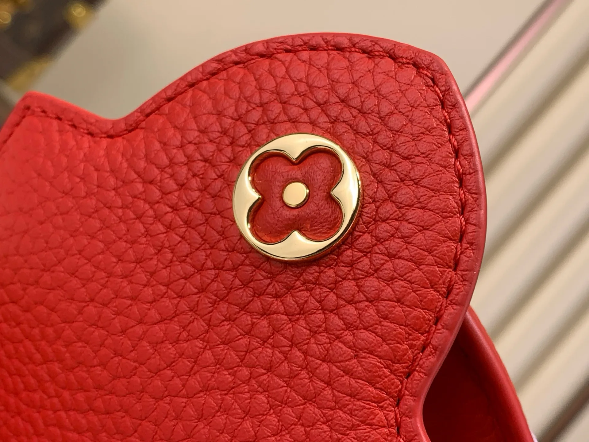 Классические Сумки Женские Louis Vuitton 17499352