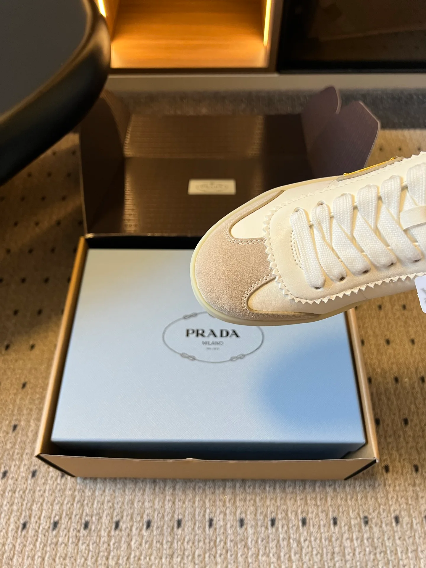 Кроссовки Женские Prada 20149936
