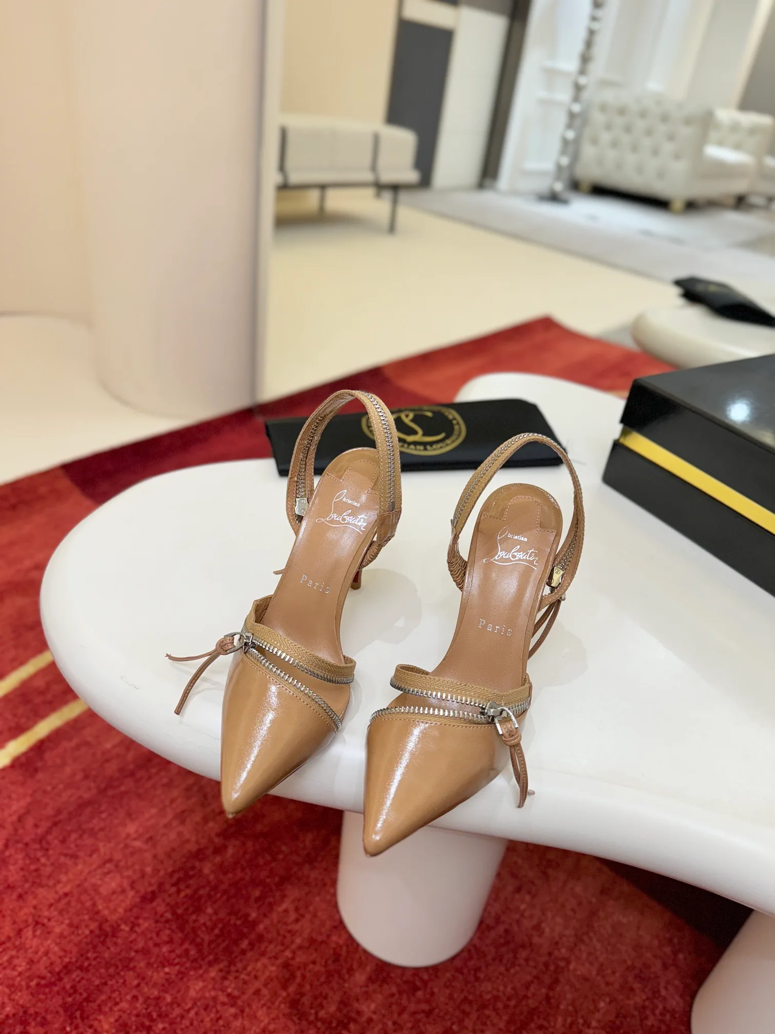 Туфли Женские Christian Louboutin 280556