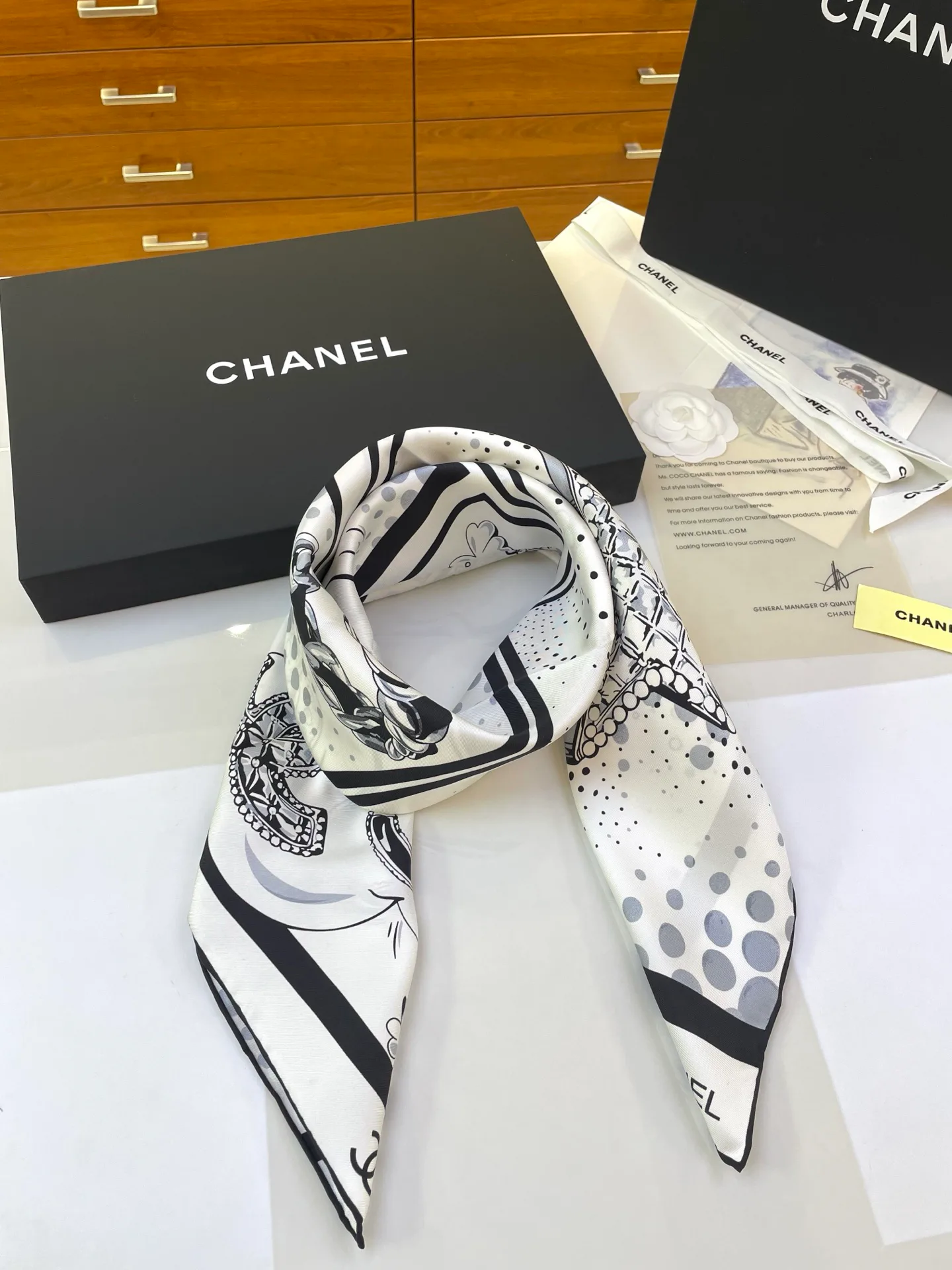 Шарфы Chanel 11216343
