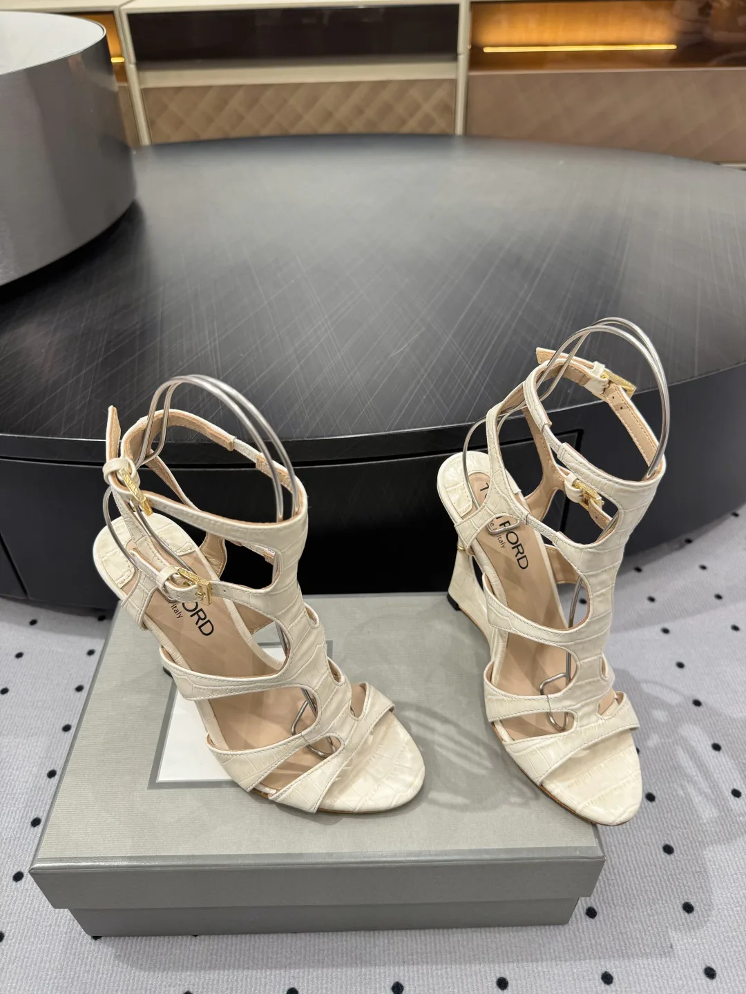 Босоножки Женские Tom Ford 23550