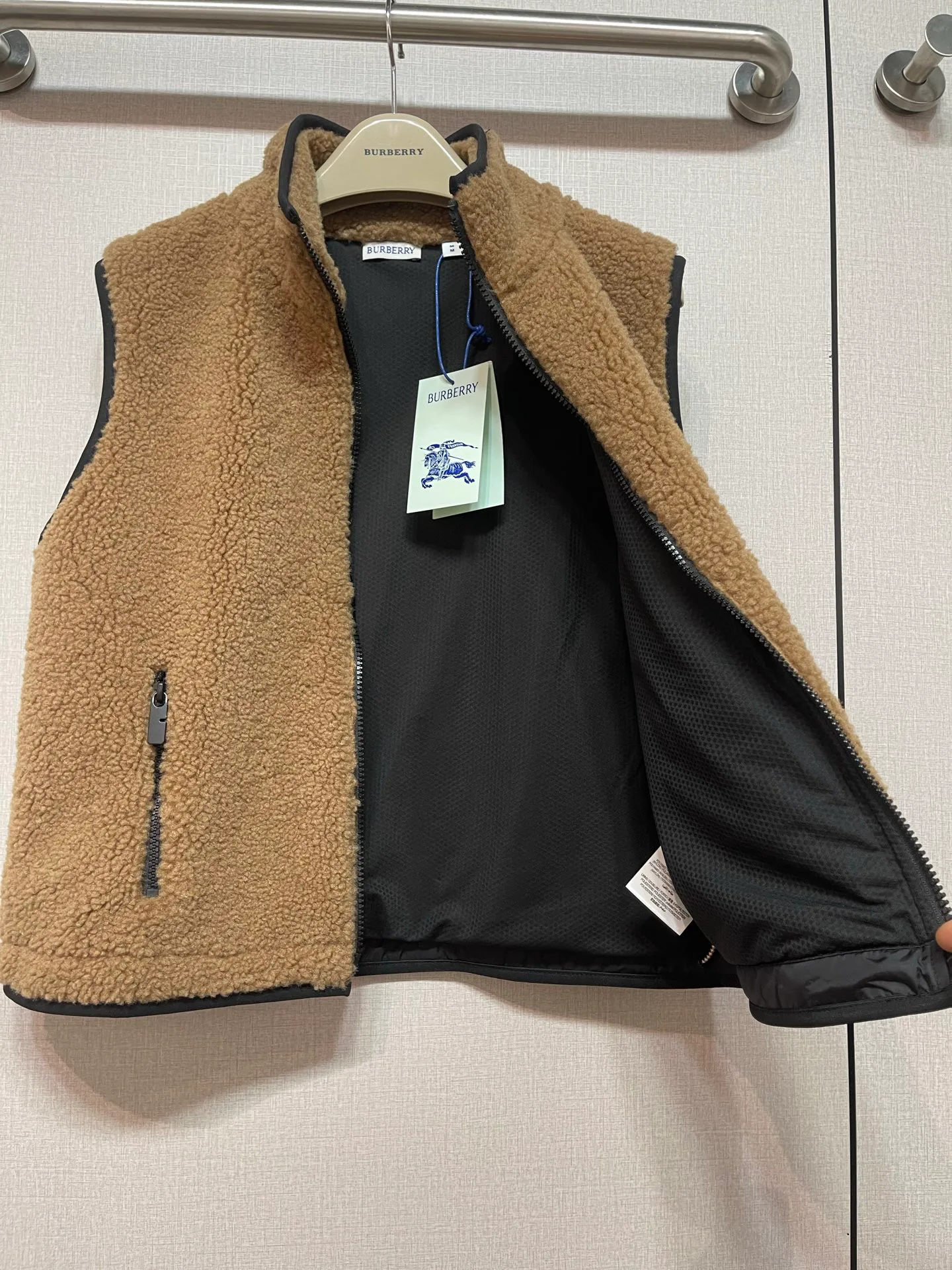 Жилеты Женские Burberry 348418