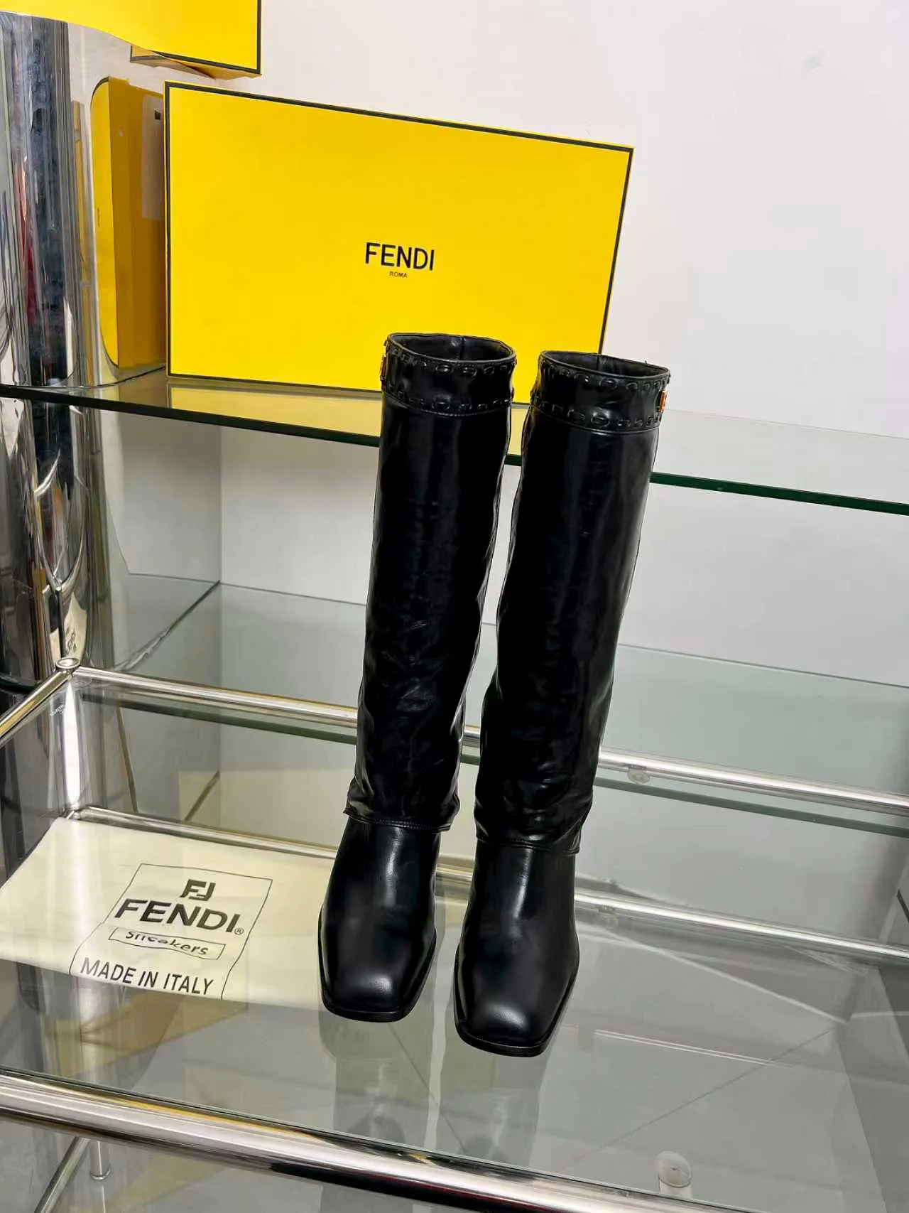 Сапоги Женские Fendi 18104315