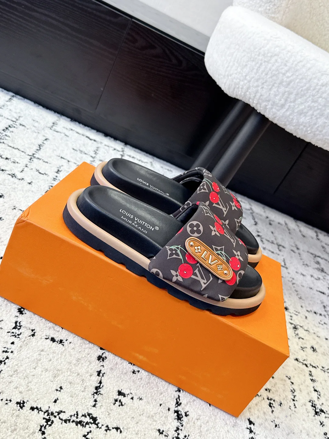 Шлепанцы Женские Louis Vuitton 1752817