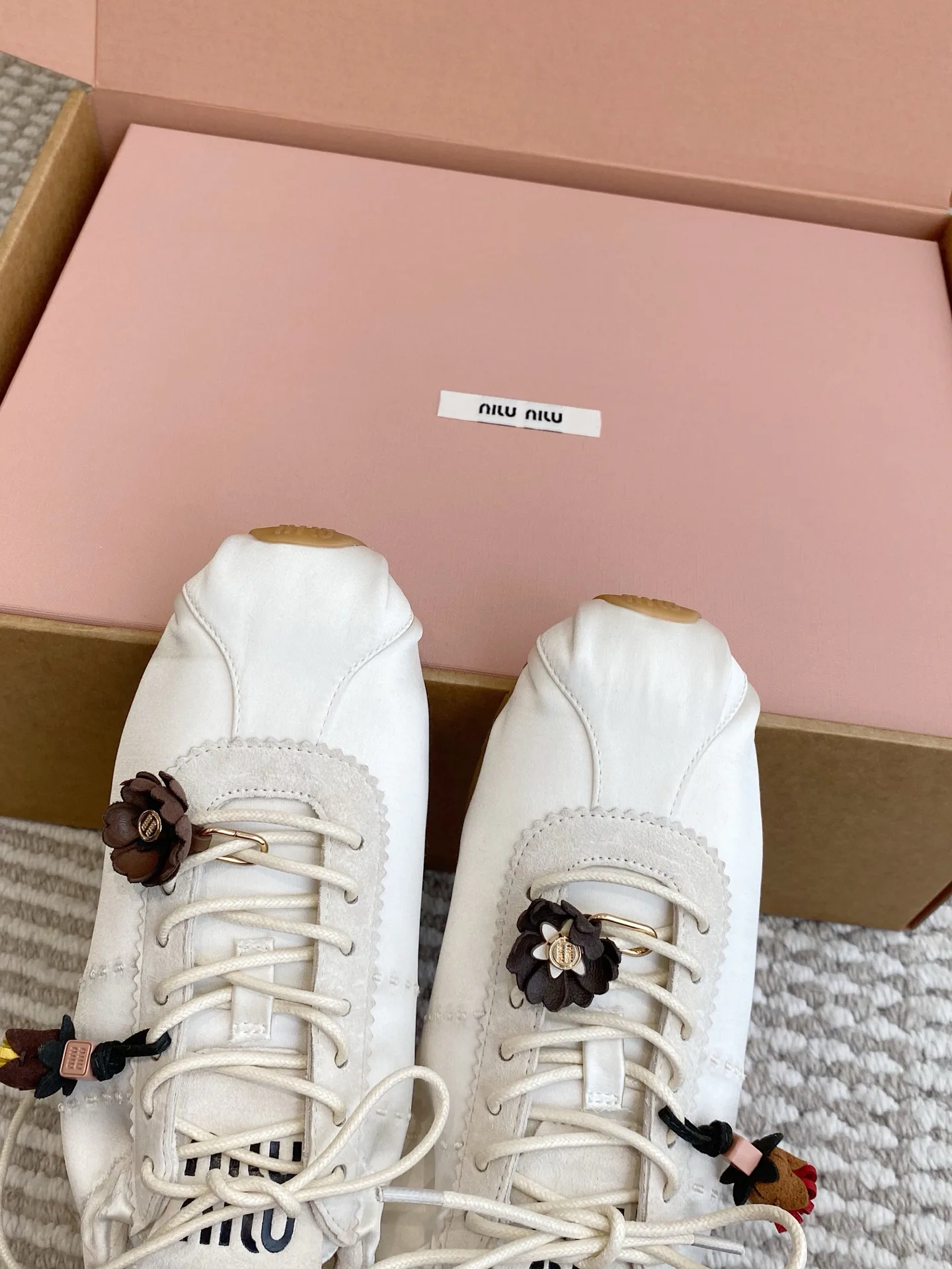Кроссовки Женские Miu Miu 10957634