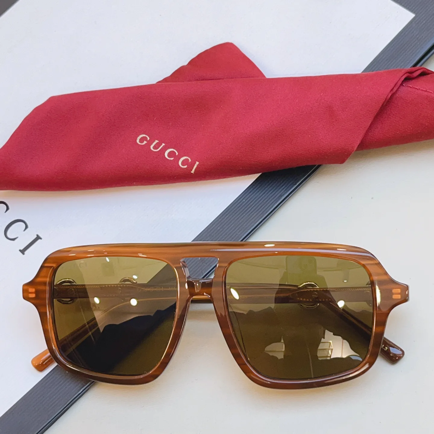 Очки Gucci 11432756