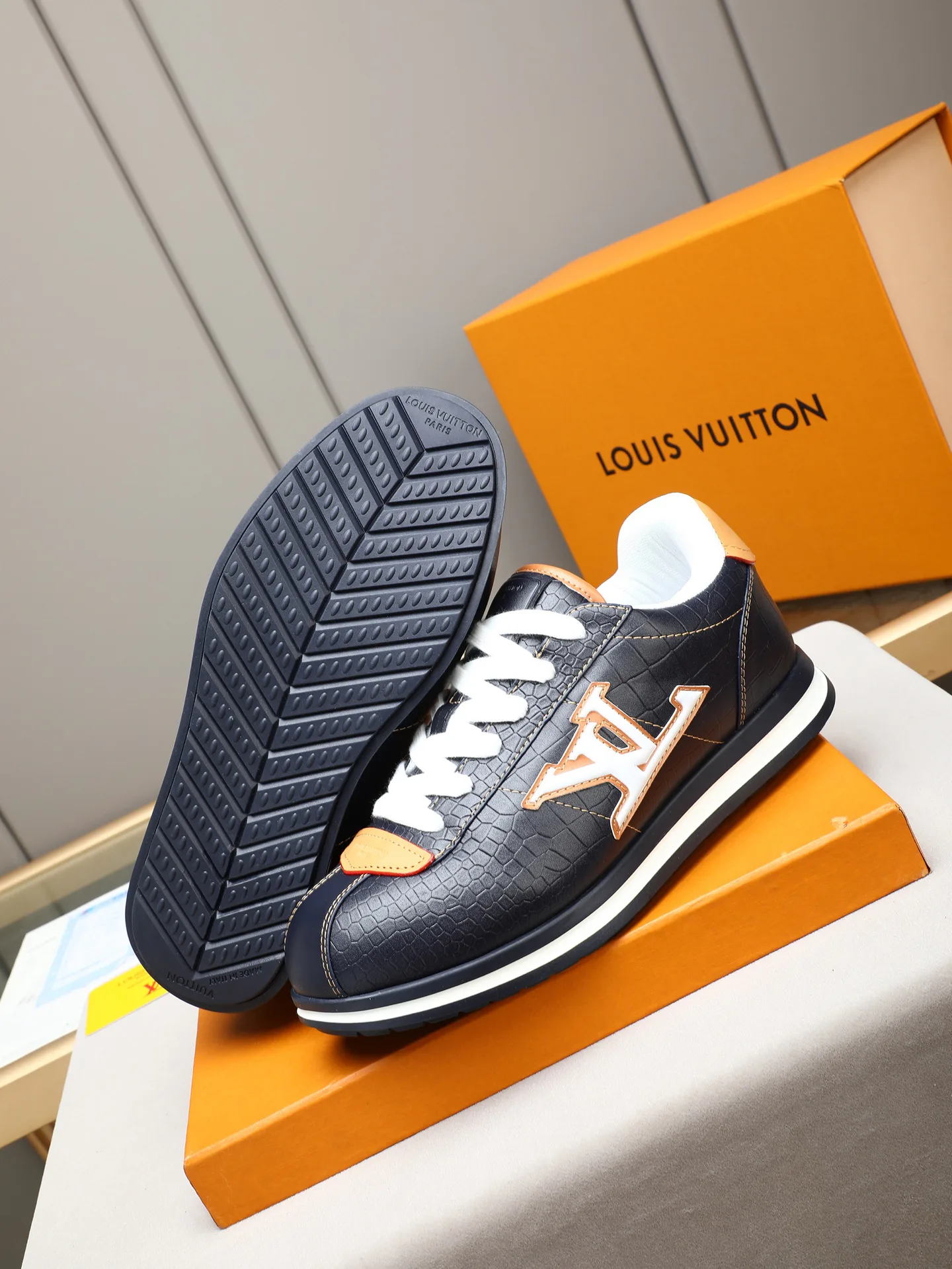 Кроссовки Мужские Louis Vuitton 11490487