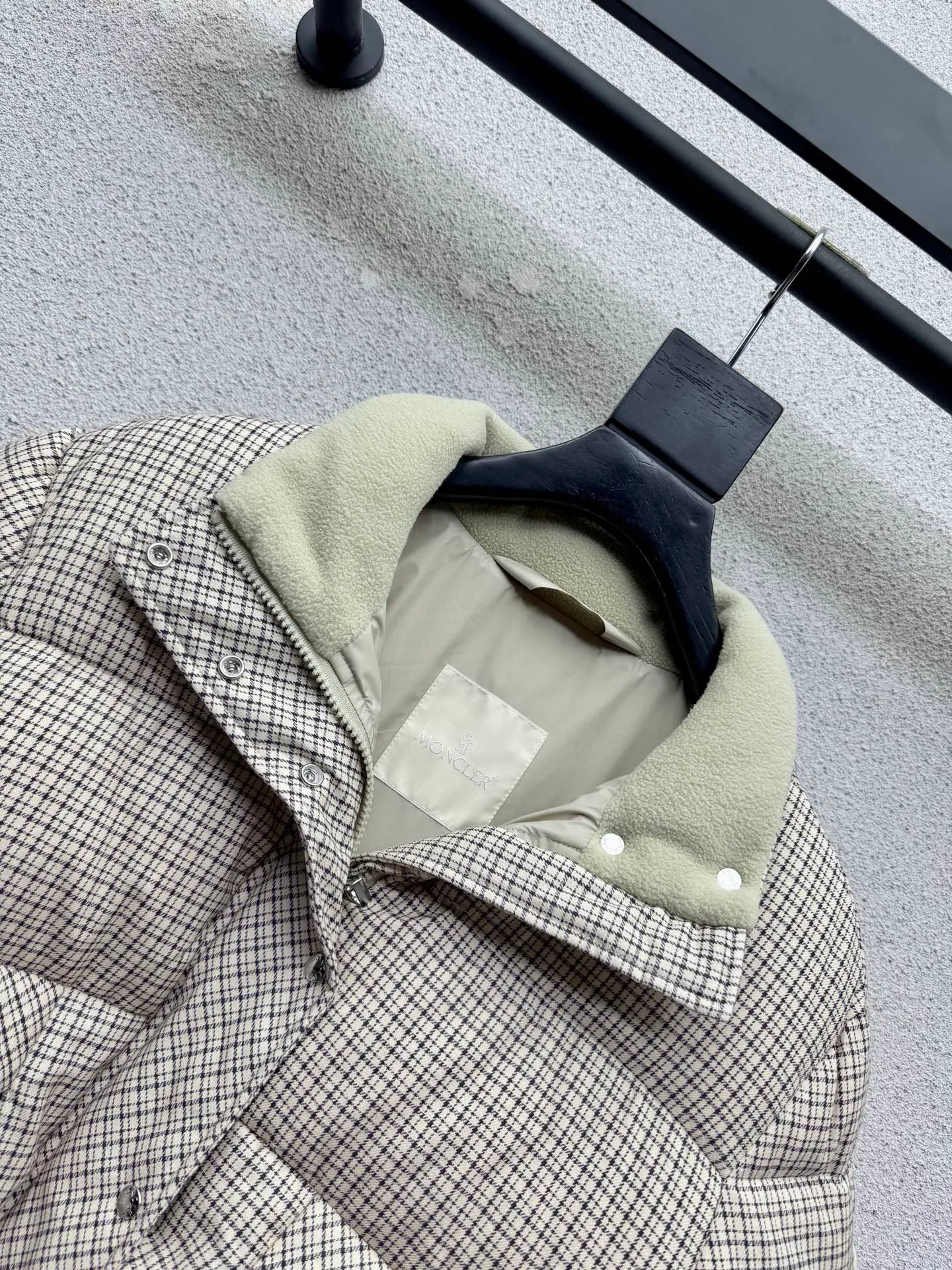 Куртки И Пуховики Женские Moncler 18585154