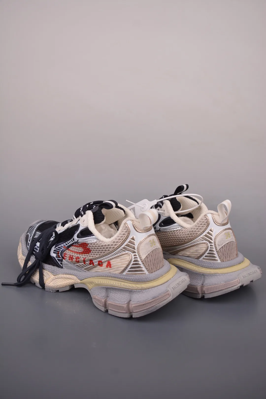 Кроссовки Женские Balenciaga 17429962