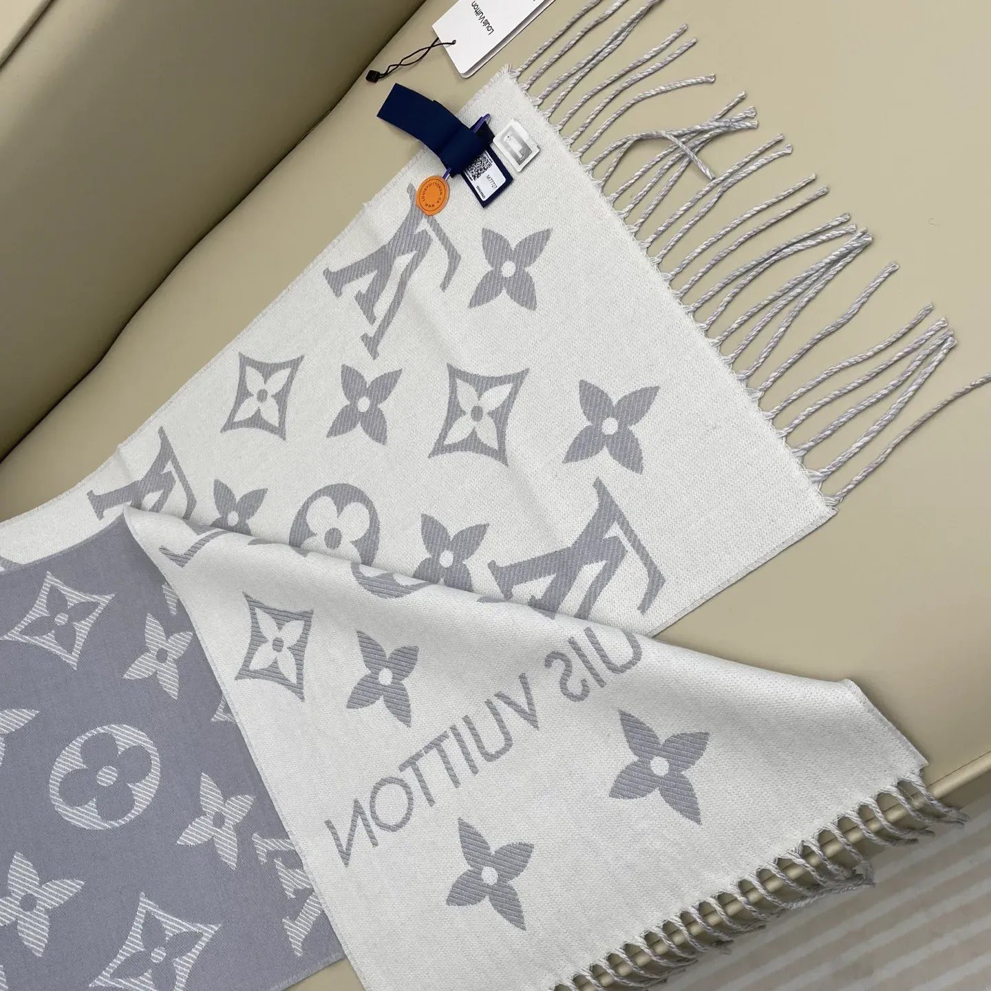 Шарфы Louis Vuitton 438499